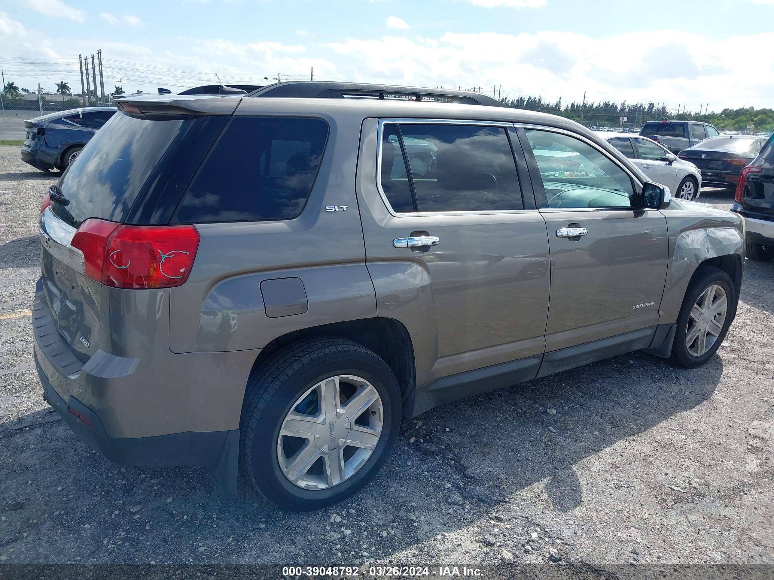 Photo 3 VIN: 2GKFLVEK7C6103179 - GMC TERRAIN 