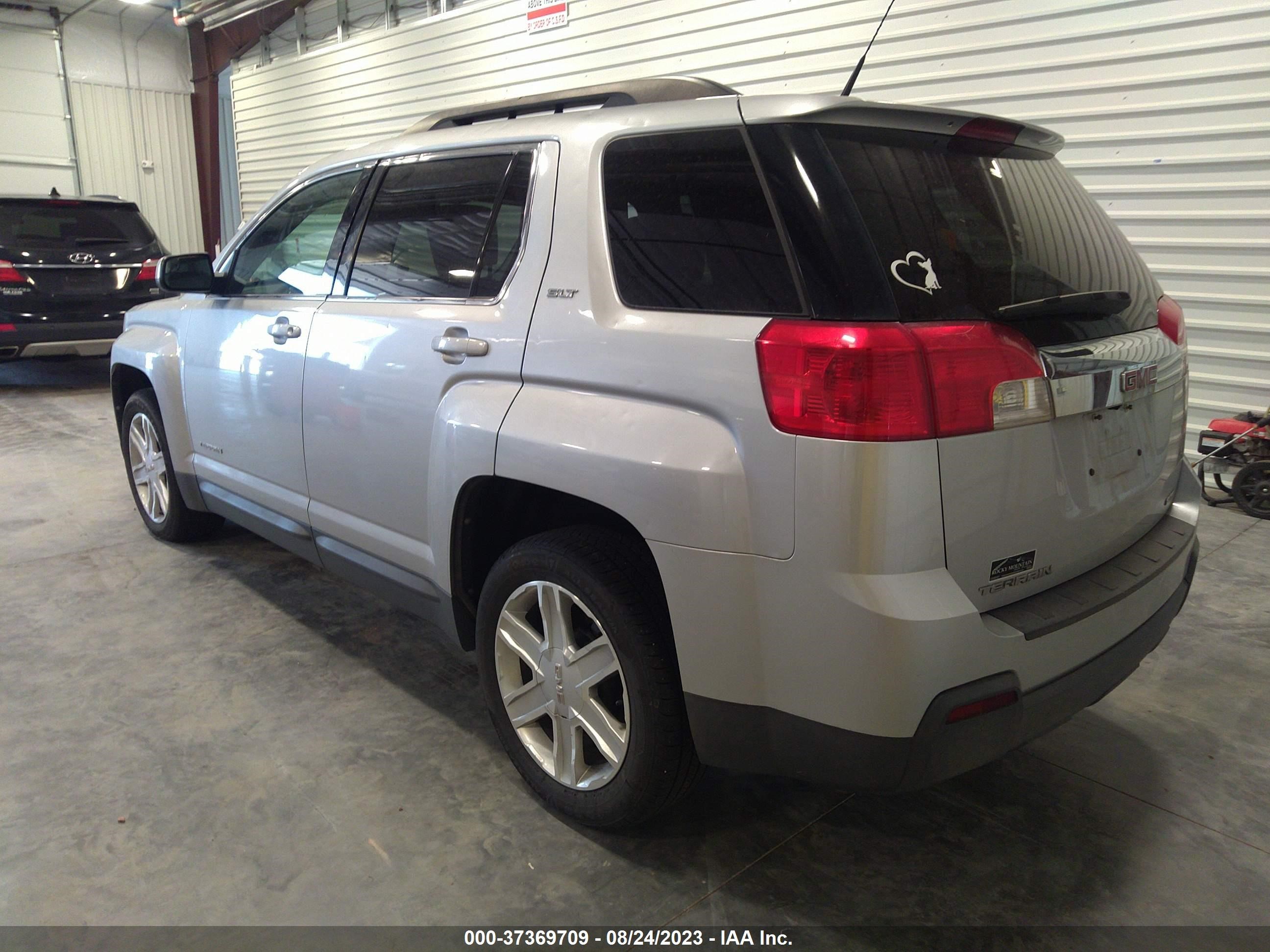 Photo 2 VIN: 2GKFLVEK8C6311605 - GMC TERRAIN 