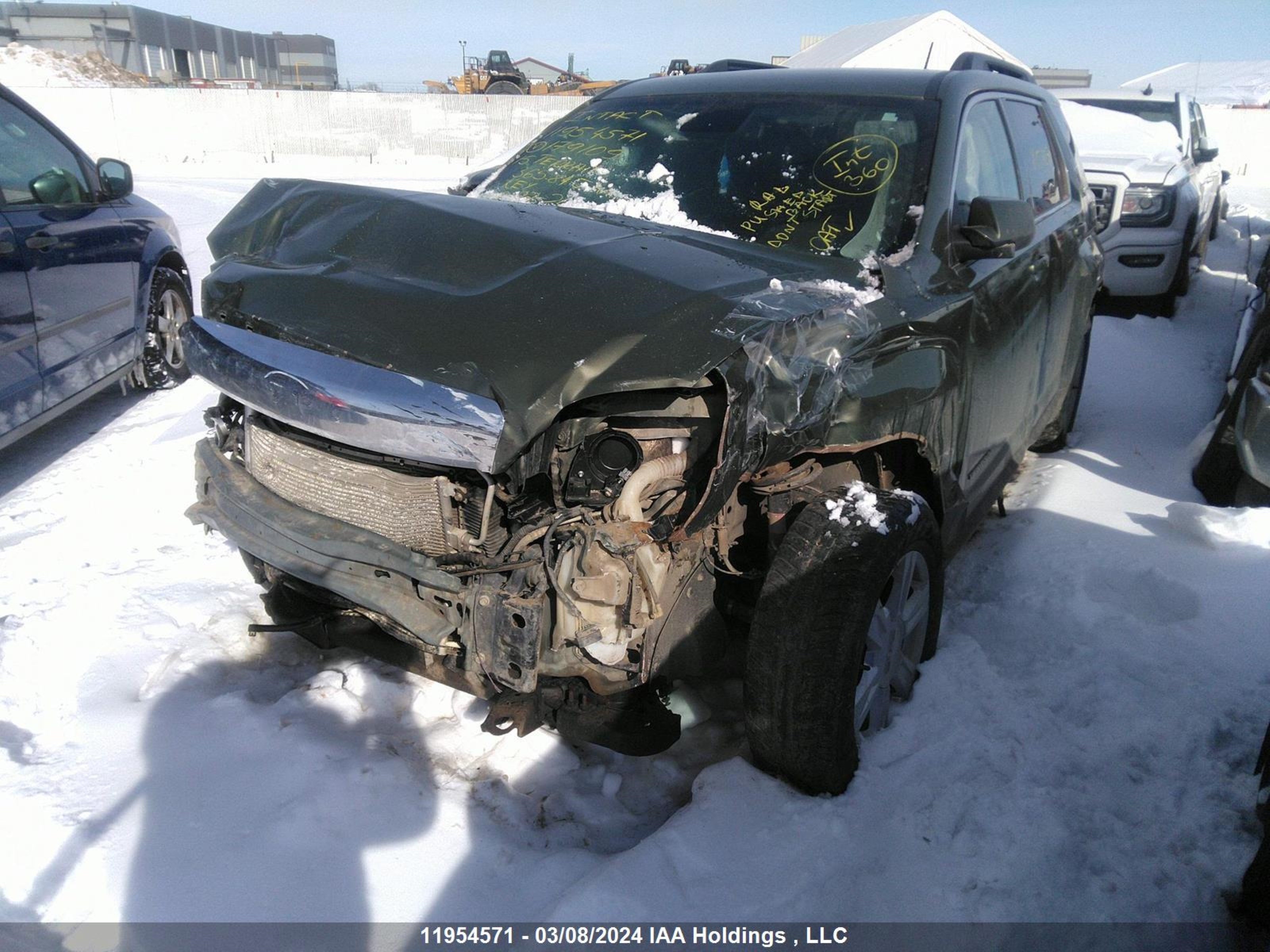 Photo 1 VIN: 2GKFLWE3XF6179109 - GMC TERRAIN 