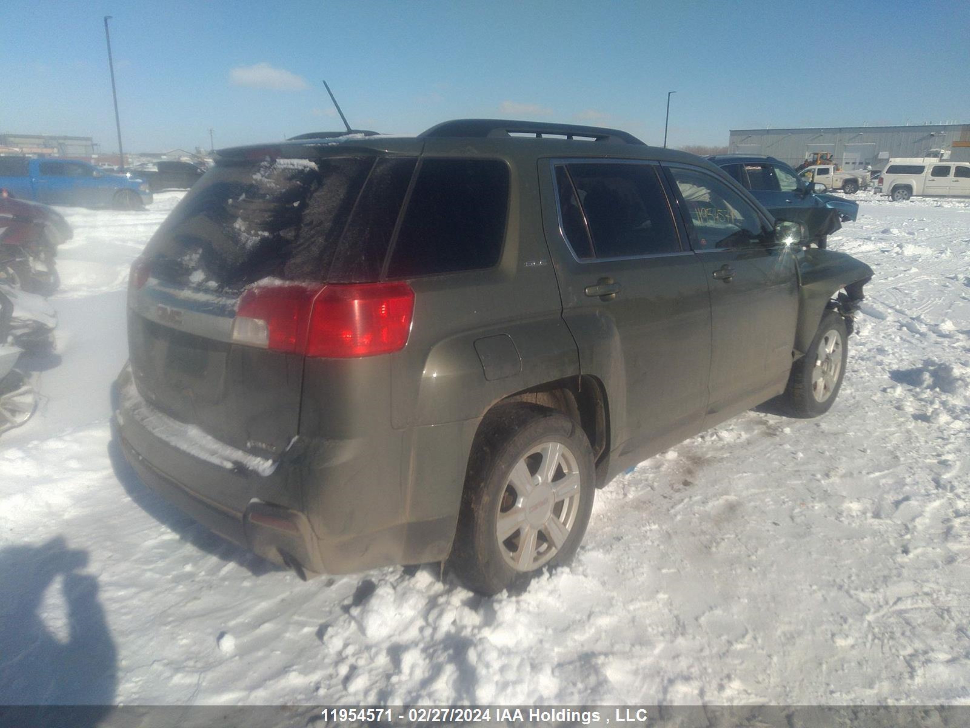 Photo 3 VIN: 2GKFLWE3XF6179109 - GMC TERRAIN 