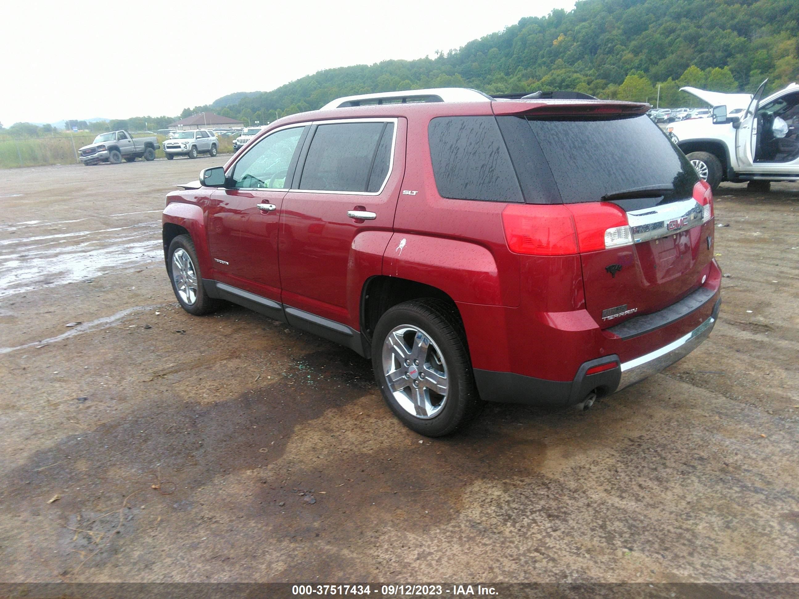 Photo 2 VIN: 2GKFLWE52C6318114 - GMC TERRAIN 