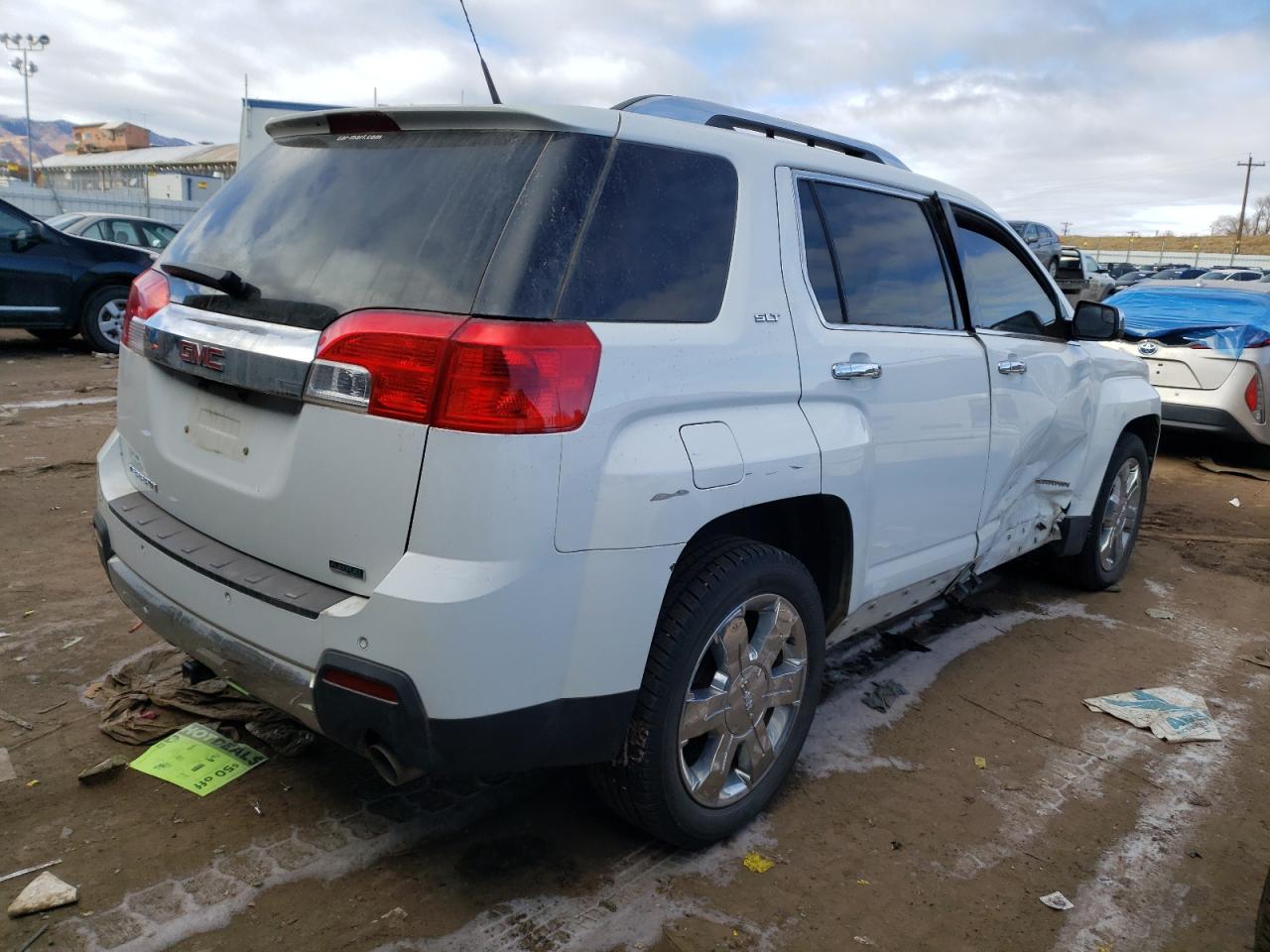 Photo 2 VIN: 2GKFLWE56C6155726 - GMC TERRAIN 