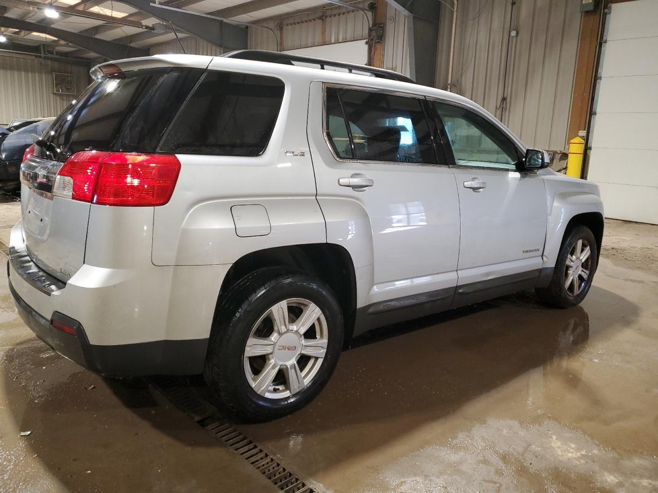 Photo 2 VIN: 2GKFLWEK3E6317532 - GMC TERRAIN 