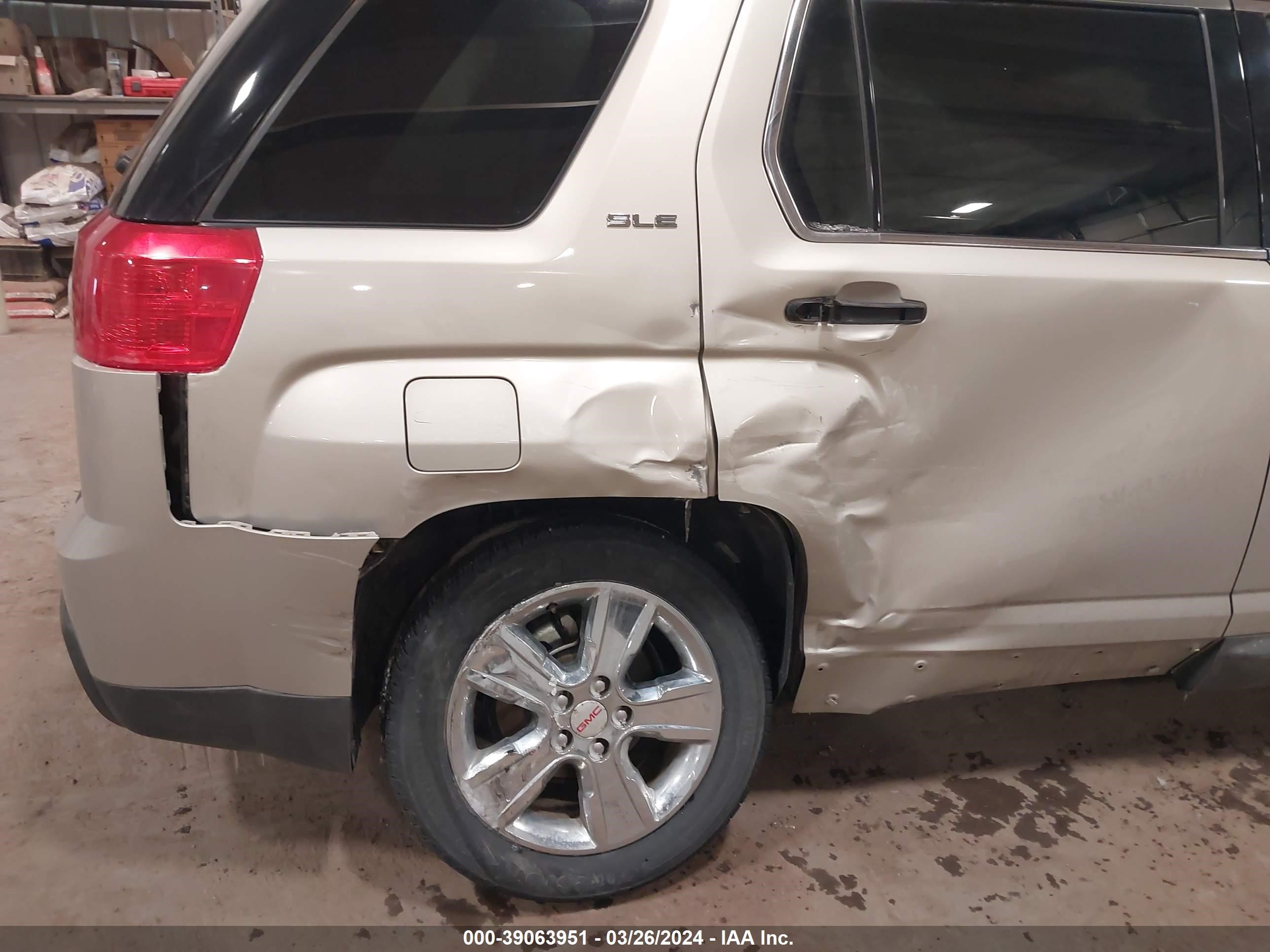 Photo 5 VIN: 2GKFLWEK3E6330376 - GMC TERRAIN 