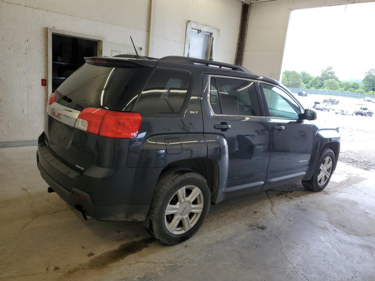 Photo 2 VIN: 2GKFLXE36E6365671 - GMC TERRAIN 