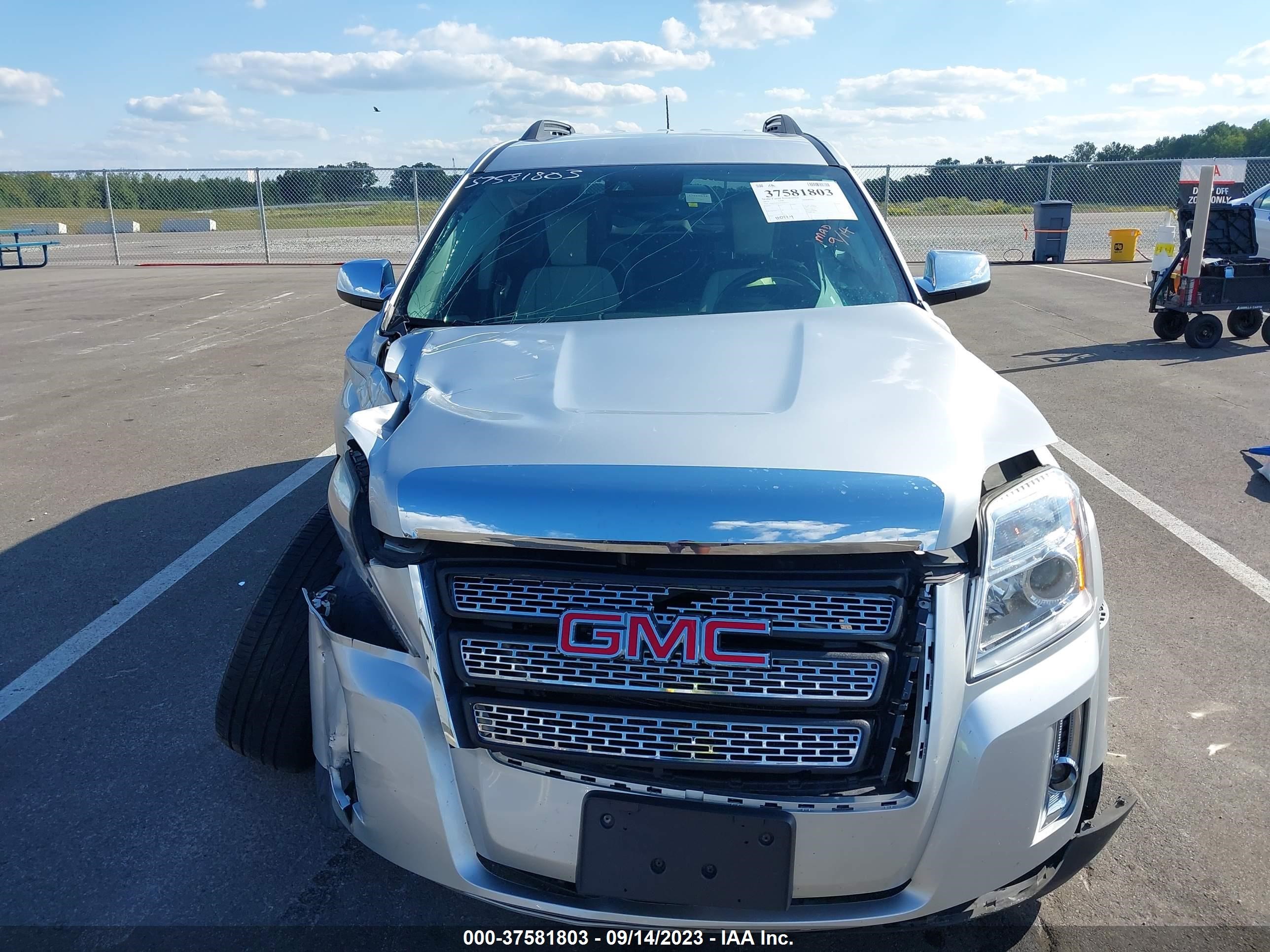 Photo 12 VIN: 2GKFLXEK1F6242675 - GMC TERRAIN 