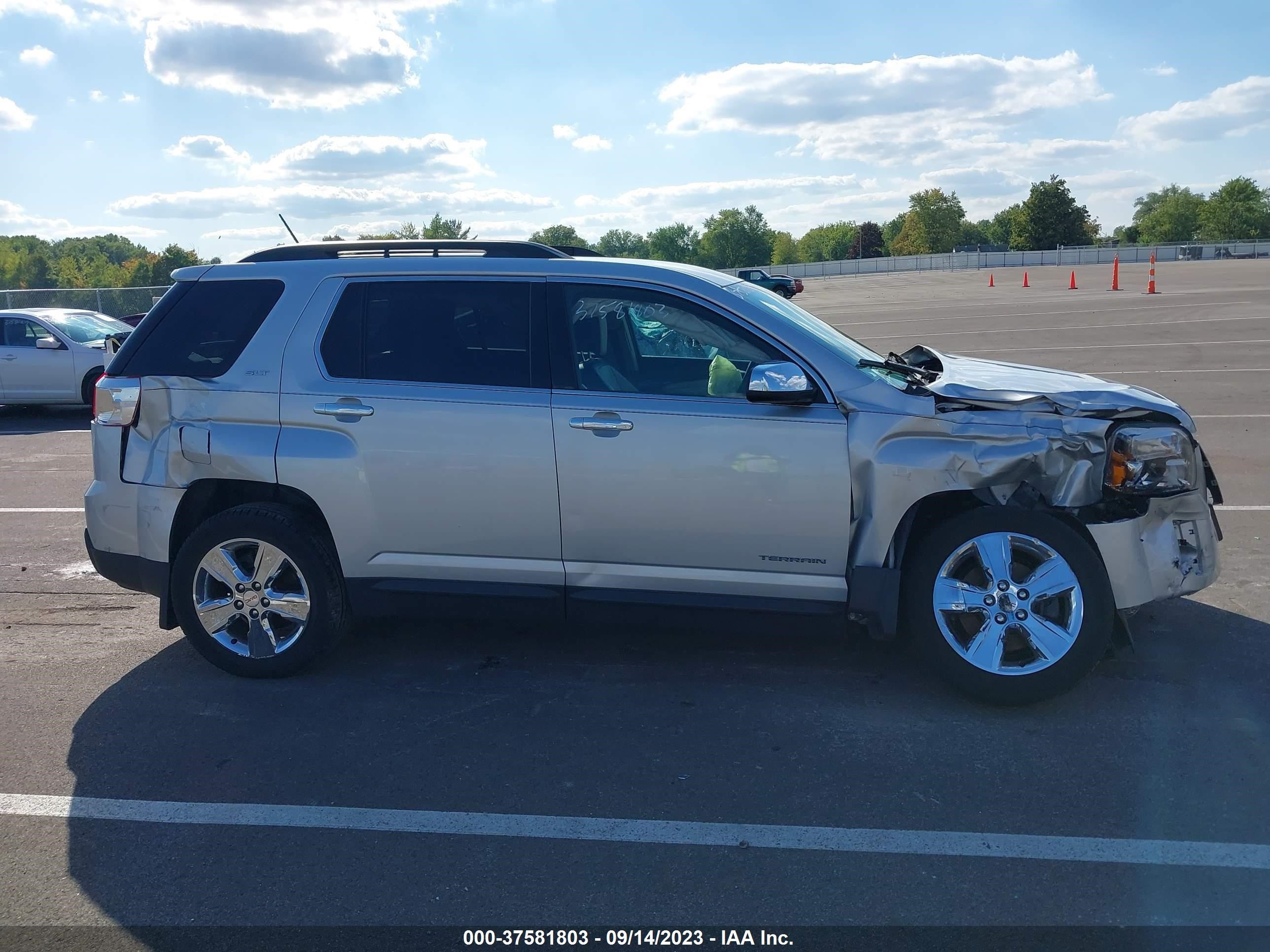 Photo 13 VIN: 2GKFLXEK1F6242675 - GMC TERRAIN 