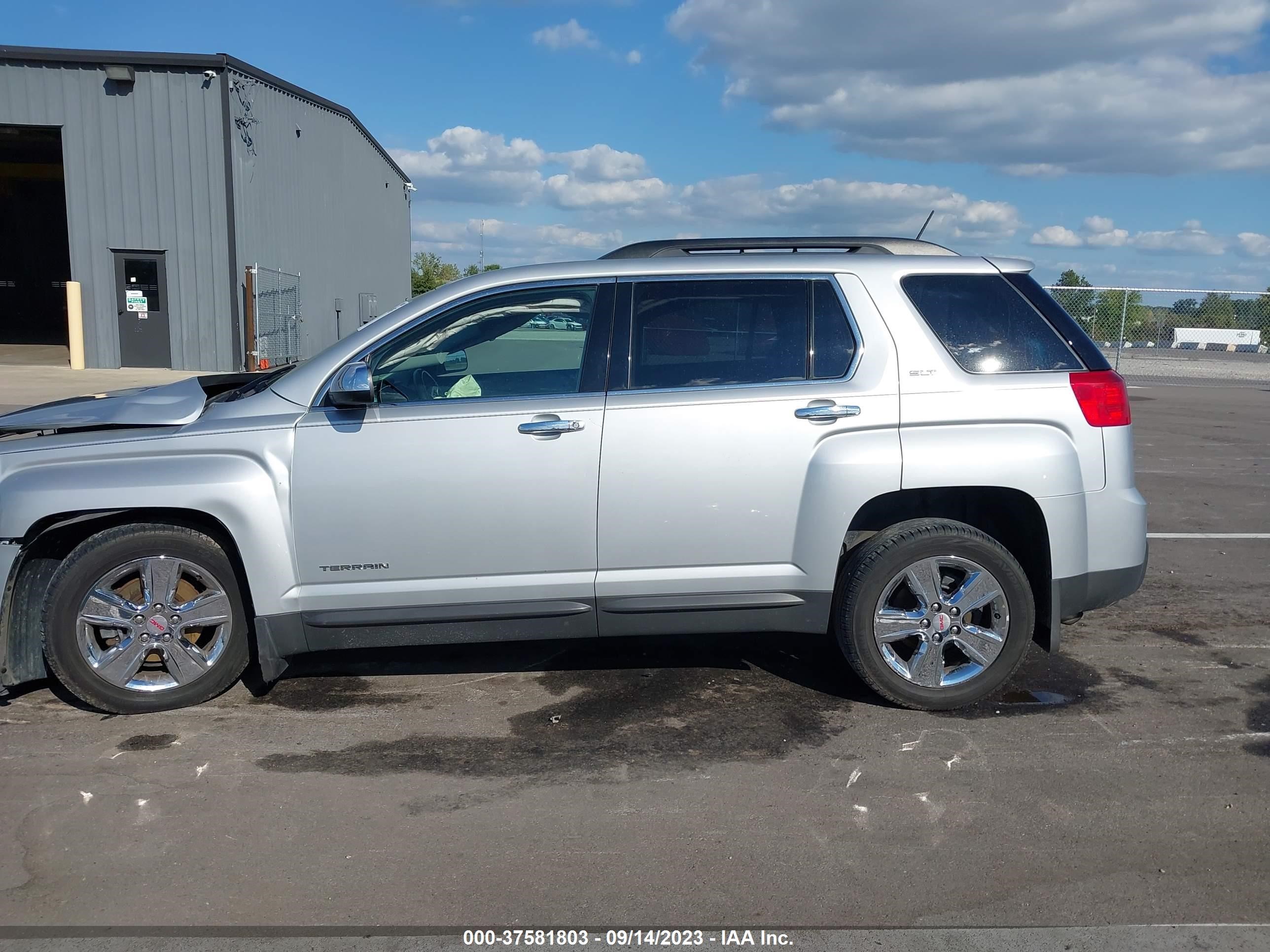 Photo 14 VIN: 2GKFLXEK1F6242675 - GMC TERRAIN 