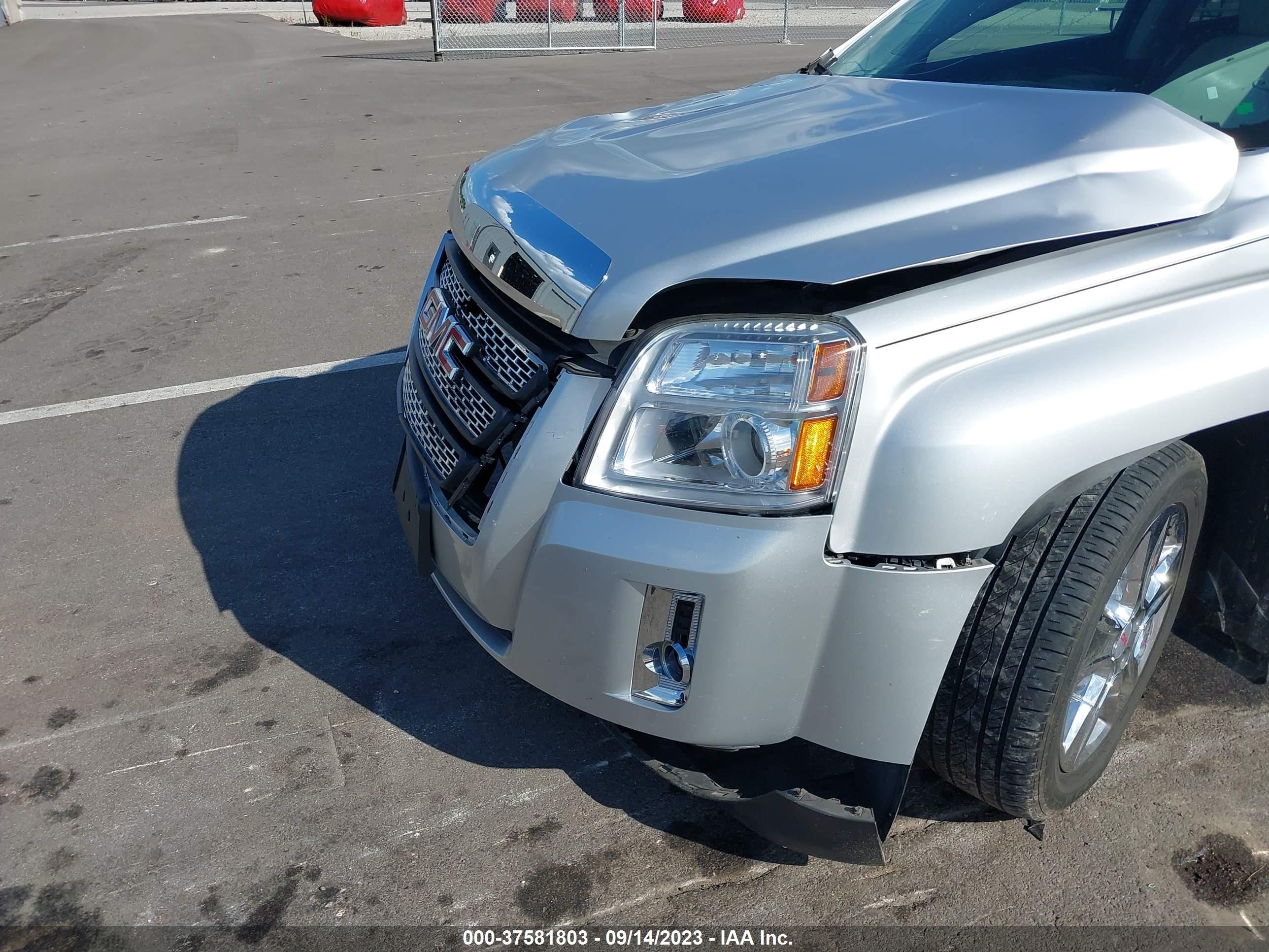 Photo 5 VIN: 2GKFLXEK1F6242675 - GMC TERRAIN 