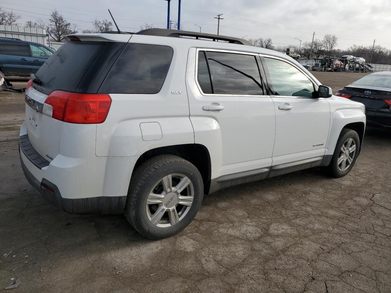 Photo 2 VIN: 2GKFLXEK4E6175570 - GMC TERRAIN 