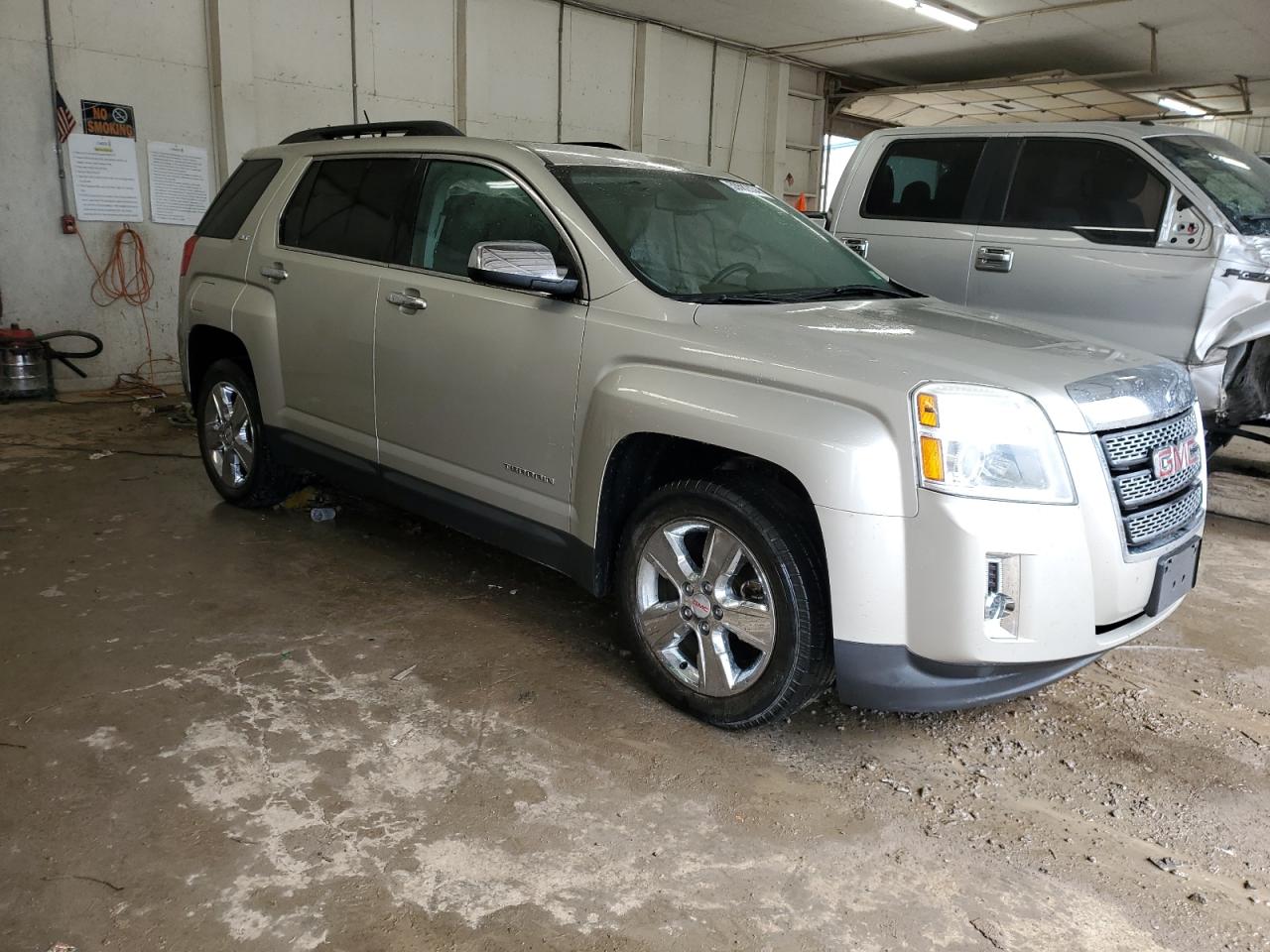 Photo 3 VIN: 2GKFLXEK5F6367503 - GMC TERRAIN 