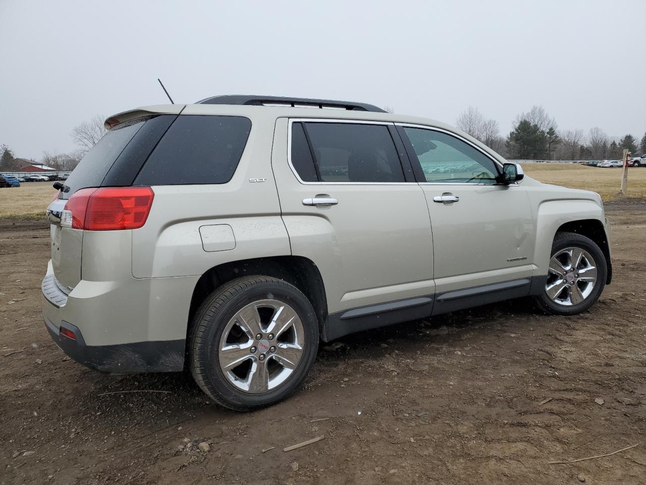 Photo 2 VIN: 2GKFLXEK8F6404141 - GMC TERRAIN 