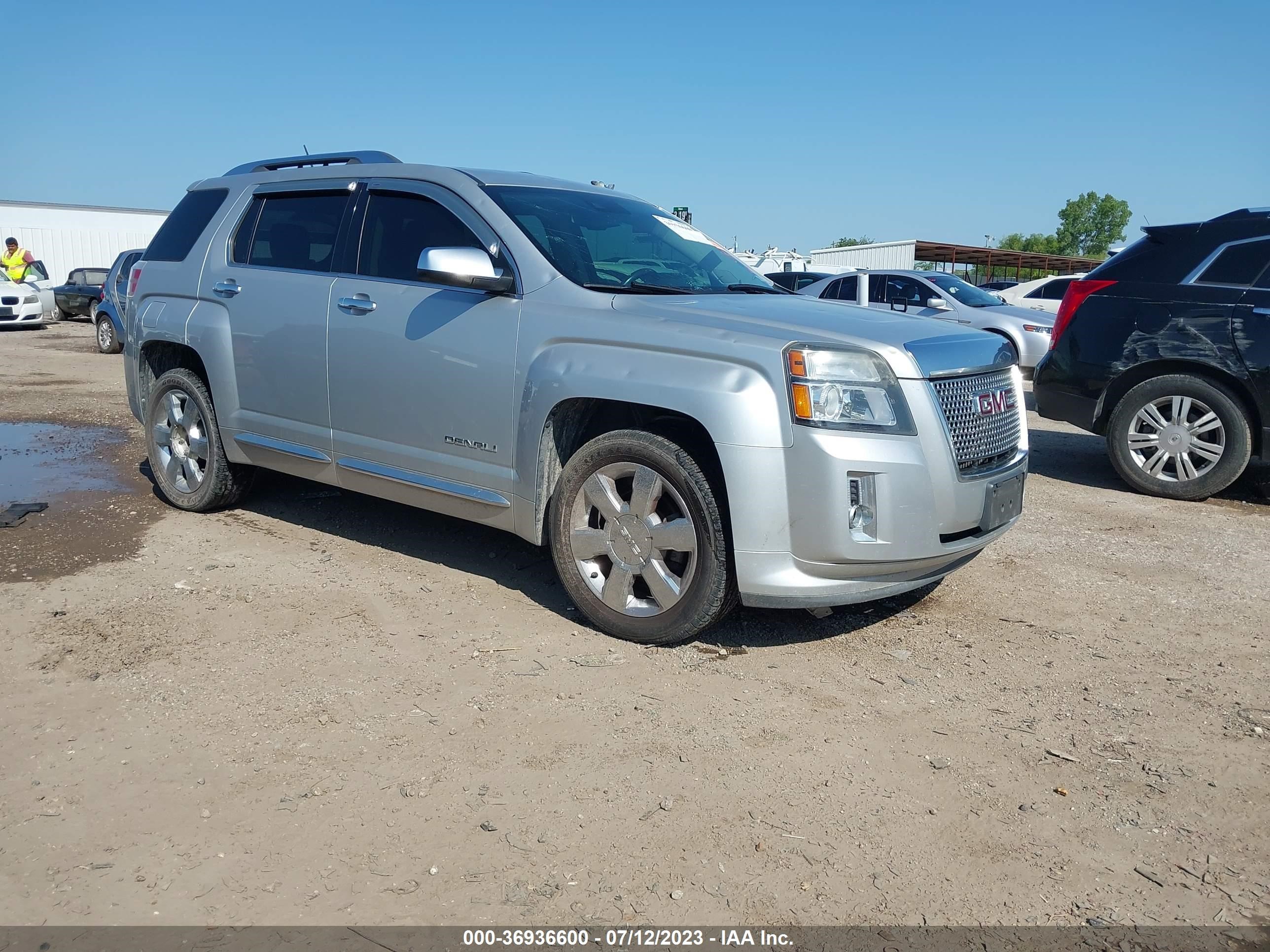 Photo 0 VIN: 2GKFLYE33D6155646 - GMC TERRAIN 