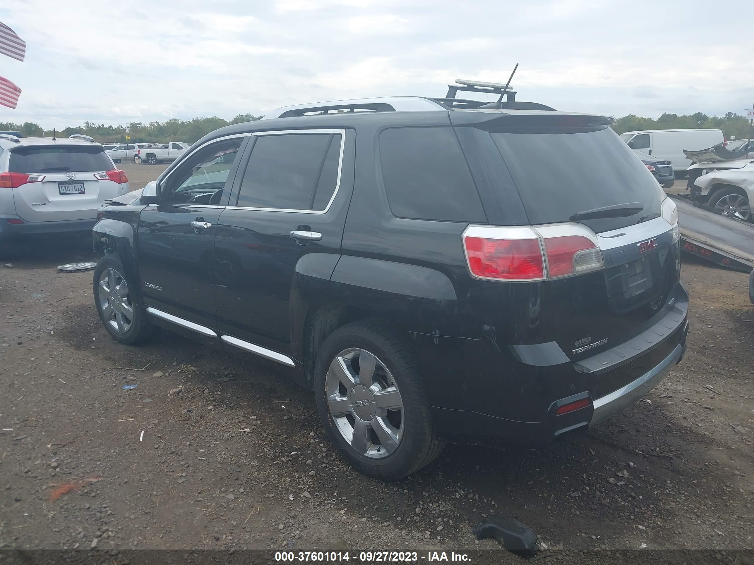 Photo 2 VIN: 2GKFLZE31E6166247 - GMC TERRAIN 