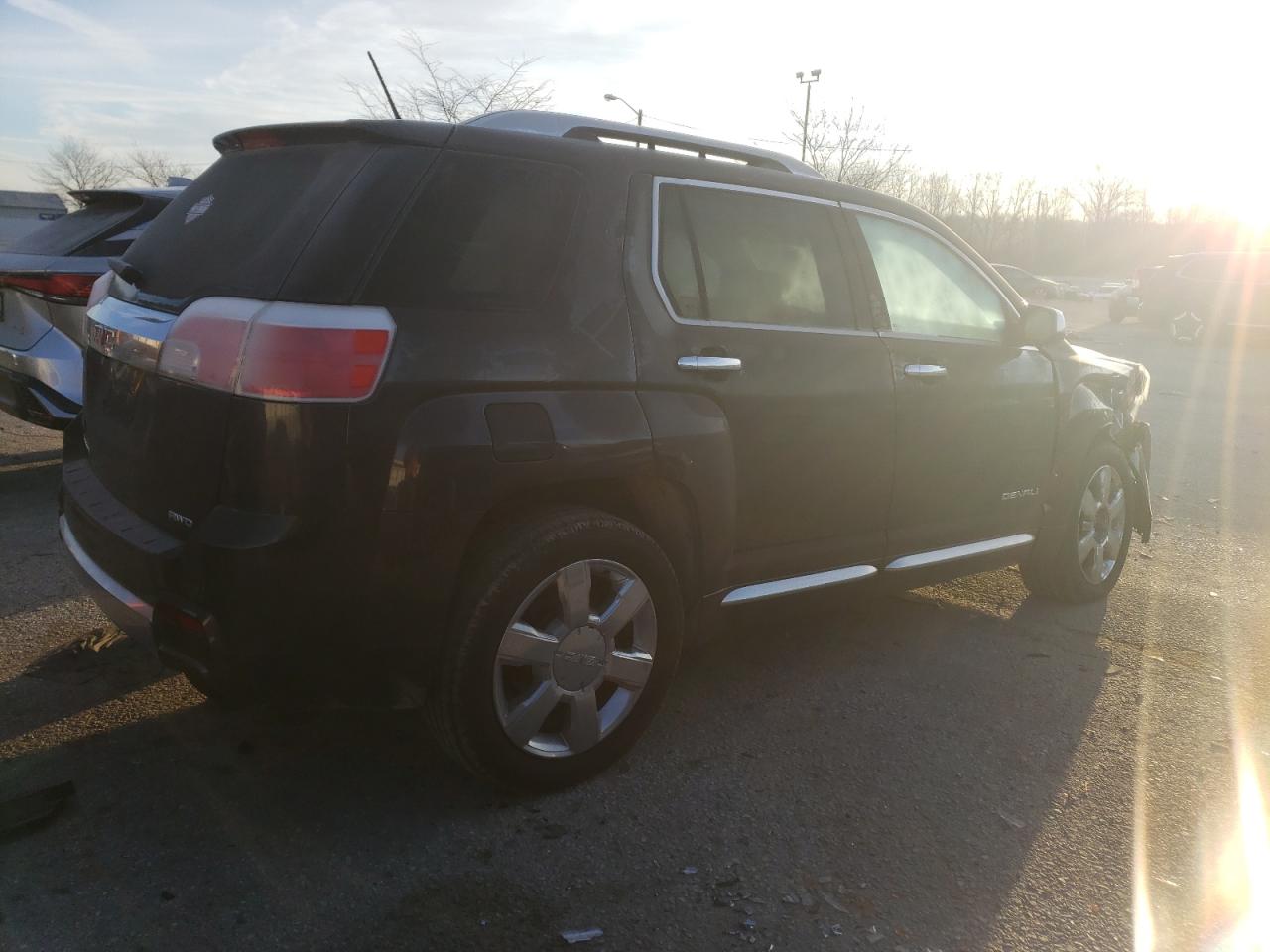 Photo 2 VIN: 2GKFLZE34D6247063 - GMC TERRAIN 