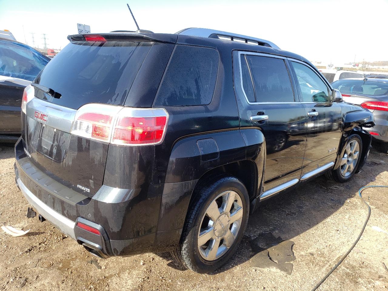 Photo 2 VIN: 2GKFLZE34F6304607 - GMC TERRAIN 