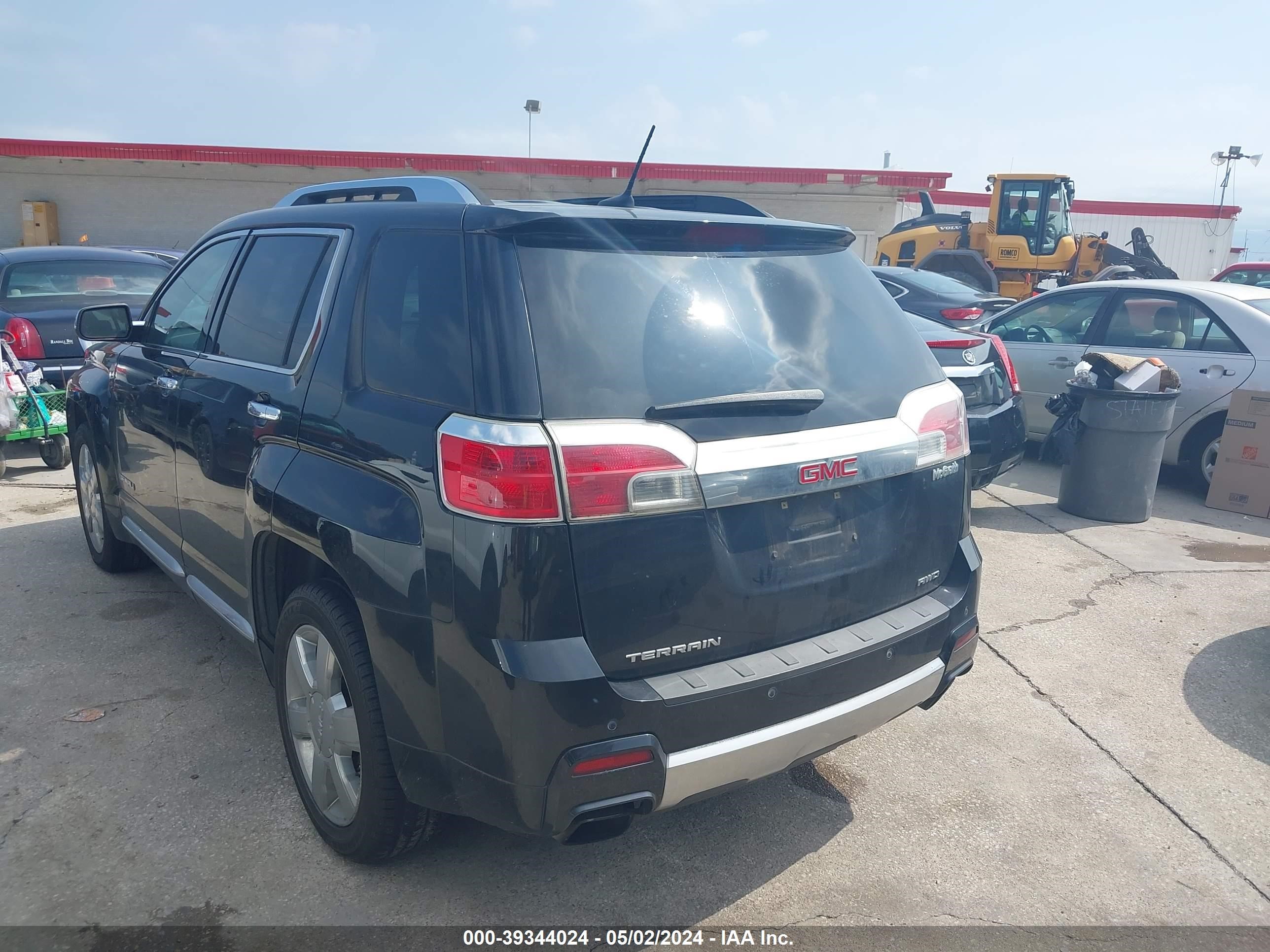 Photo 2 VIN: 2GKFLZE36D6214825 - GMC TERRAIN 