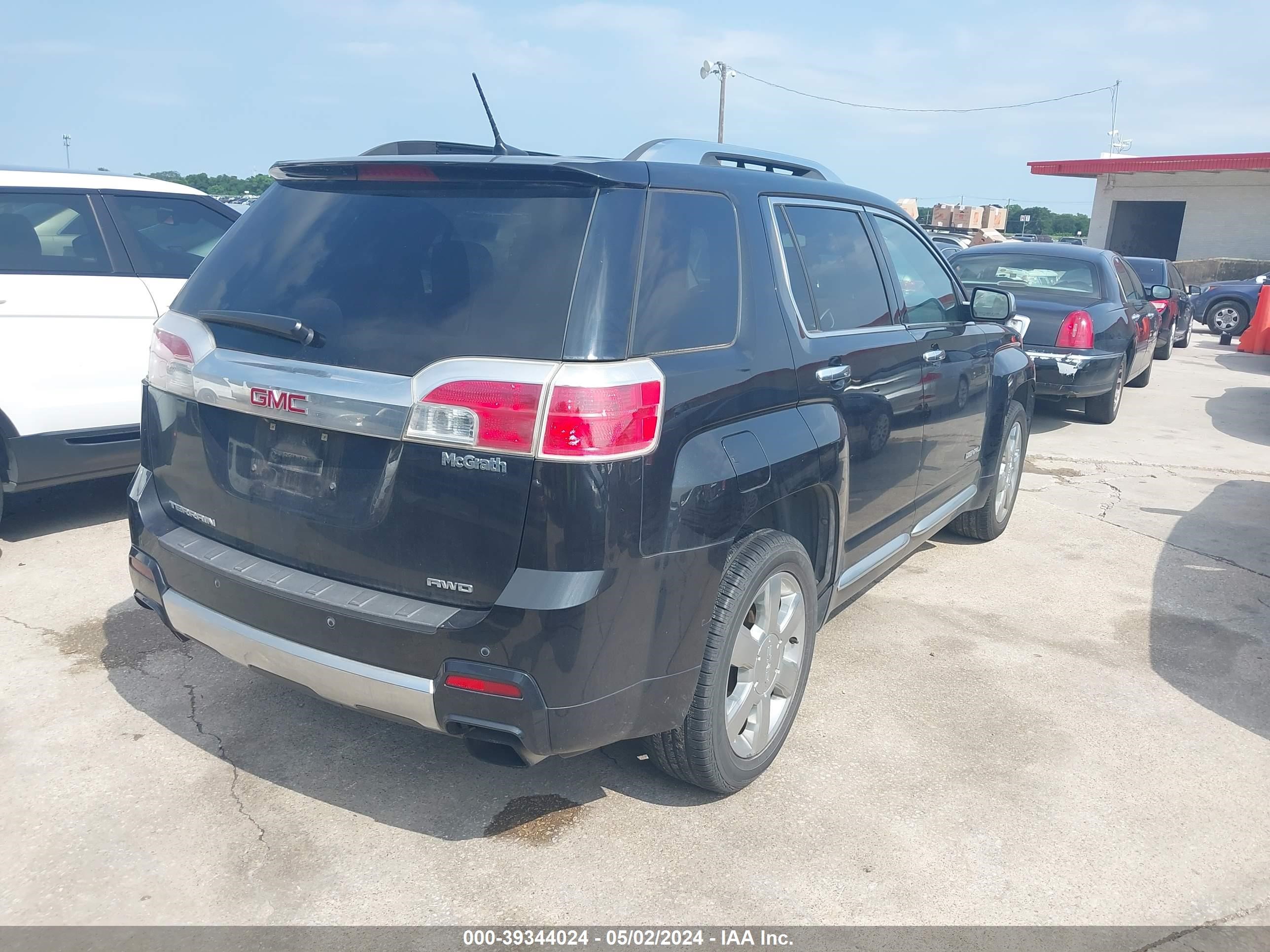 Photo 3 VIN: 2GKFLZE36D6214825 - GMC TERRAIN 