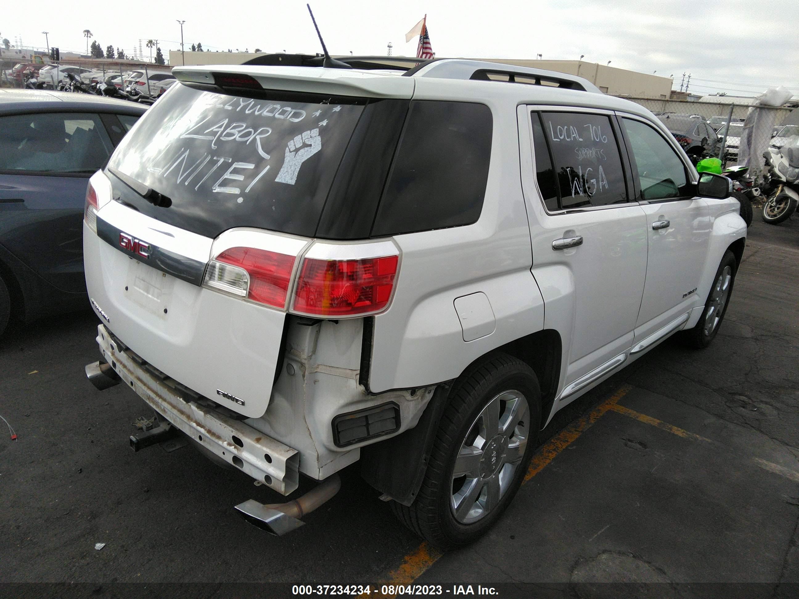 Photo 3 VIN: 2GKFLZE38D6316482 - GMC TERRAIN 