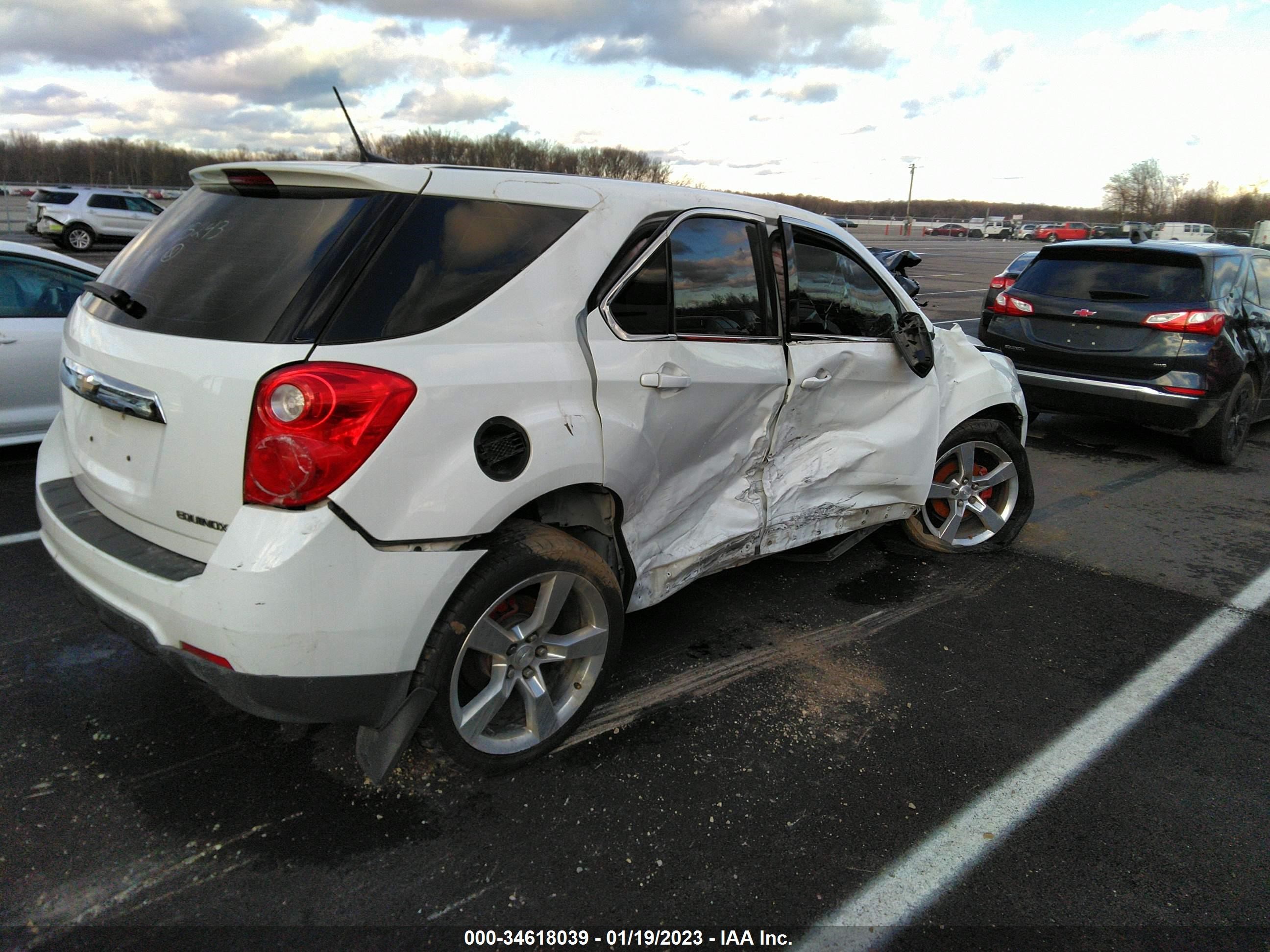 Photo 3 VIN: 2GNALAEK1E6215243 - CHEVROLET EQUINOX 