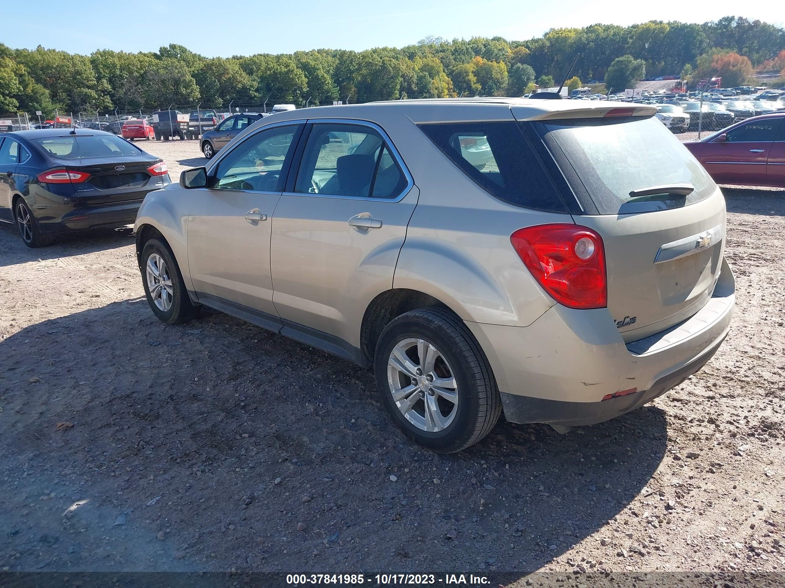 Photo 2 VIN: 2GNALAEK1F1111981 - CHEVROLET EQUINOX 