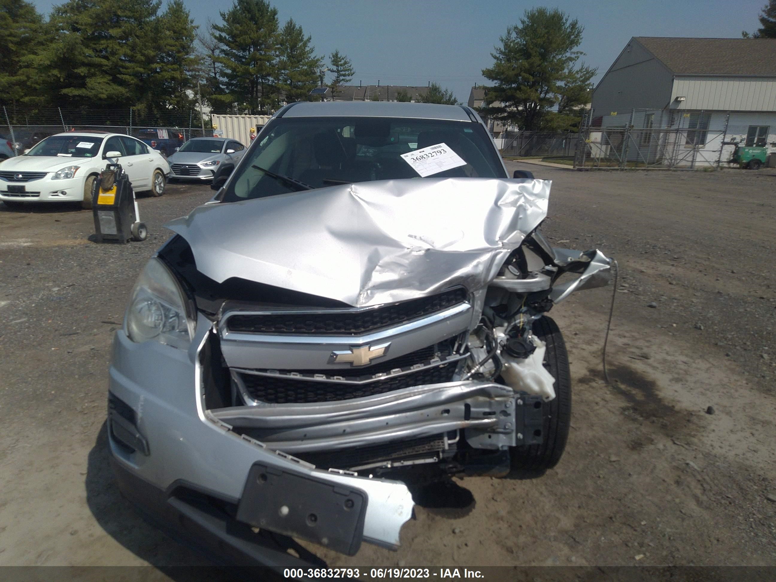 Photo 11 VIN: 2GNALAEK1F1149064 - CHEVROLET EQUINOX 