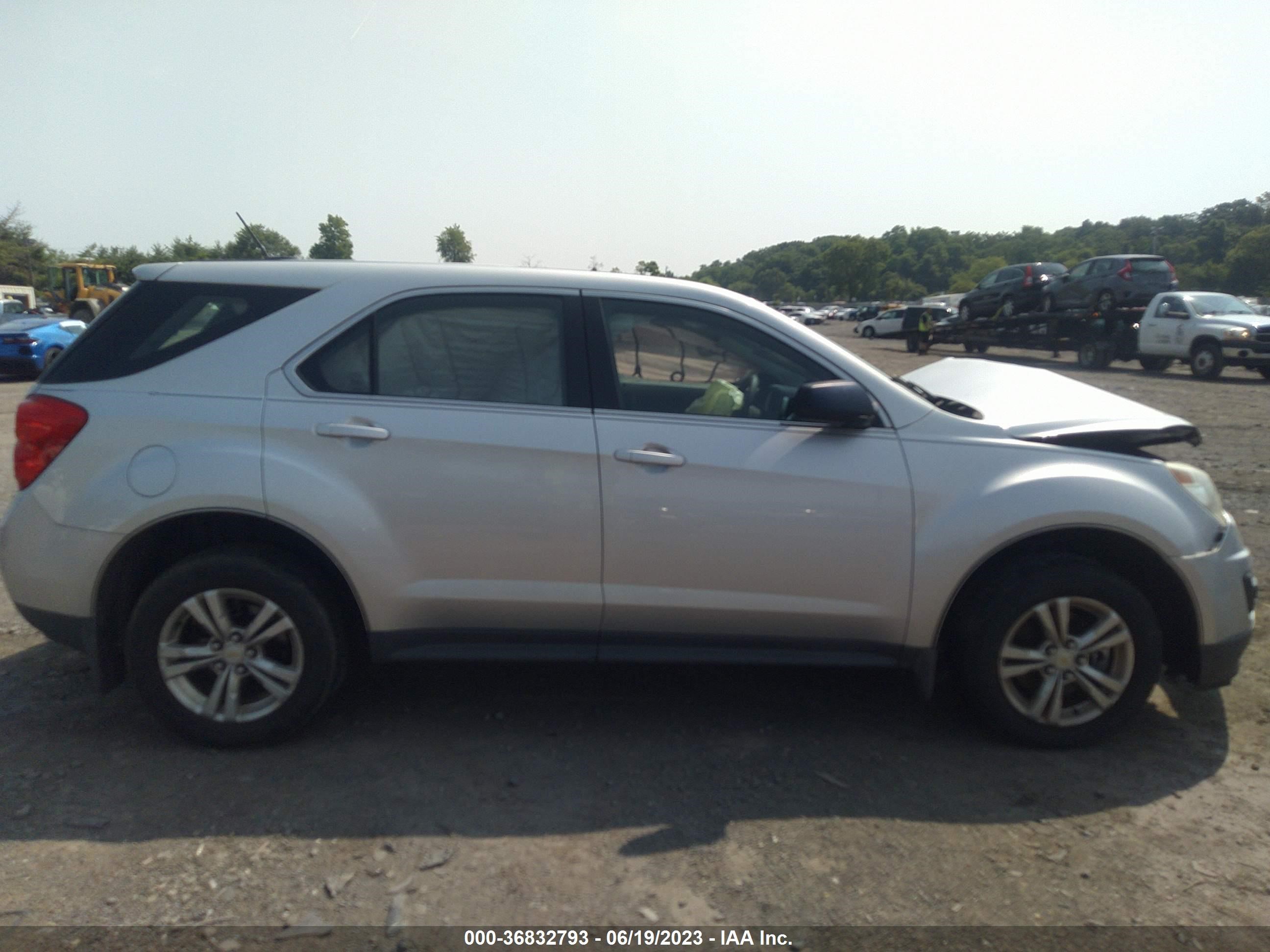 Photo 12 VIN: 2GNALAEK1F1149064 - CHEVROLET EQUINOX 