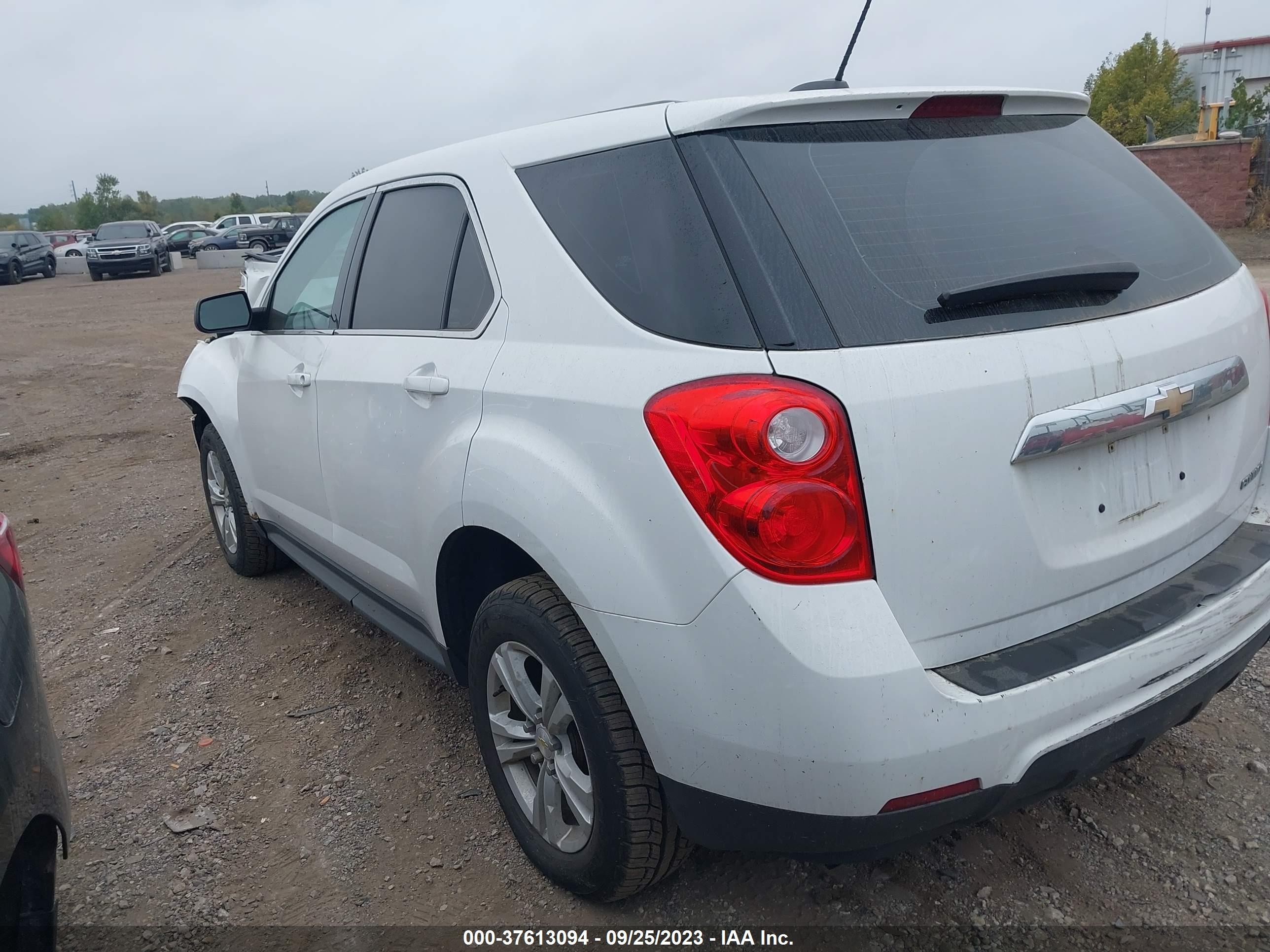 Photo 2 VIN: 2GNALAEK8F6338958 - CHEVROLET EQUINOX 