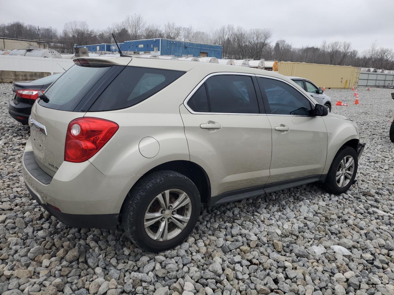 Photo 2 VIN: 2GNALAEKXE1134335 - CHEVROLET EQUINOX 