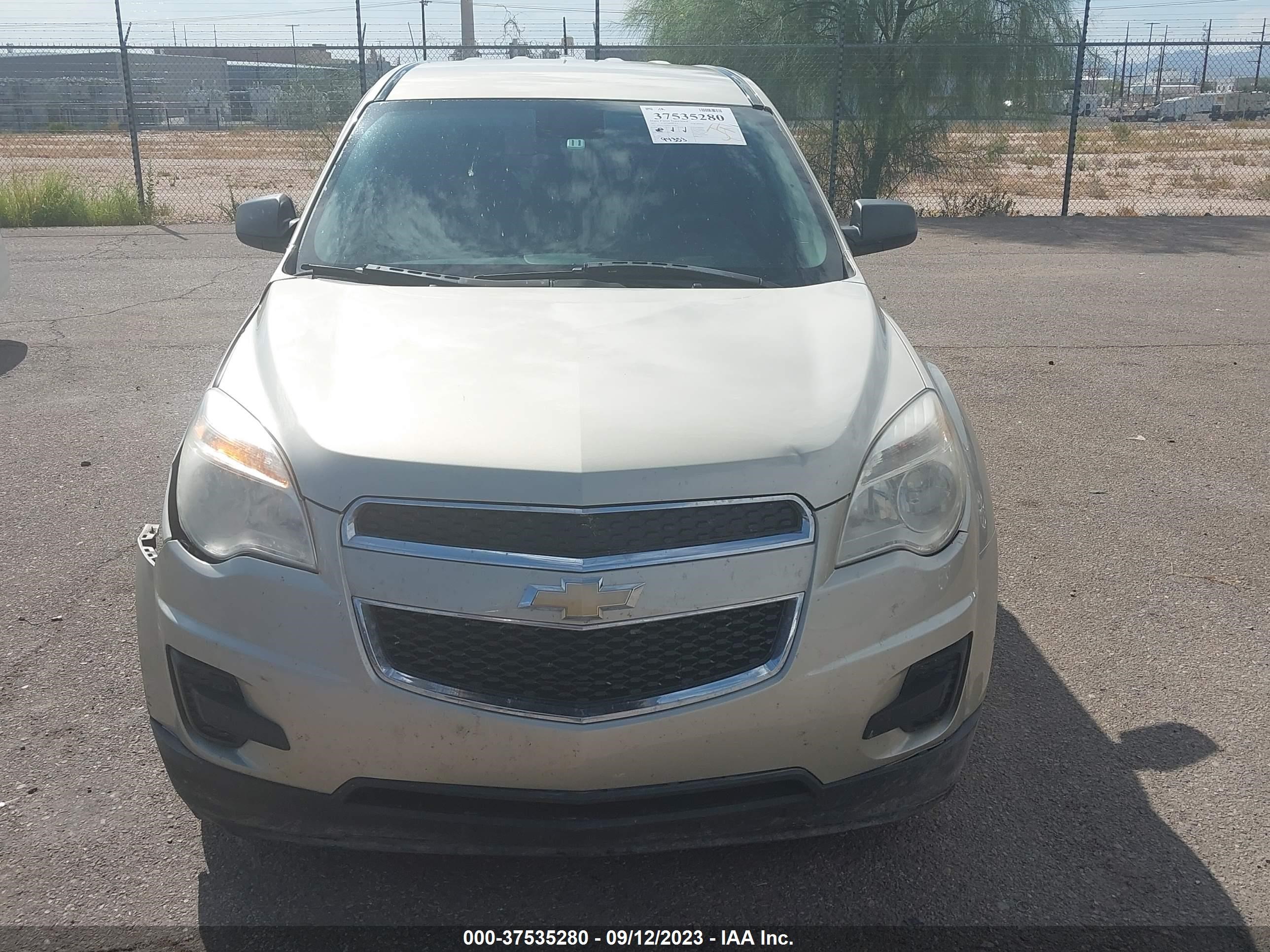 Photo 11 VIN: 2GNALAEKXF1124812 - CHEVROLET EQUINOX 