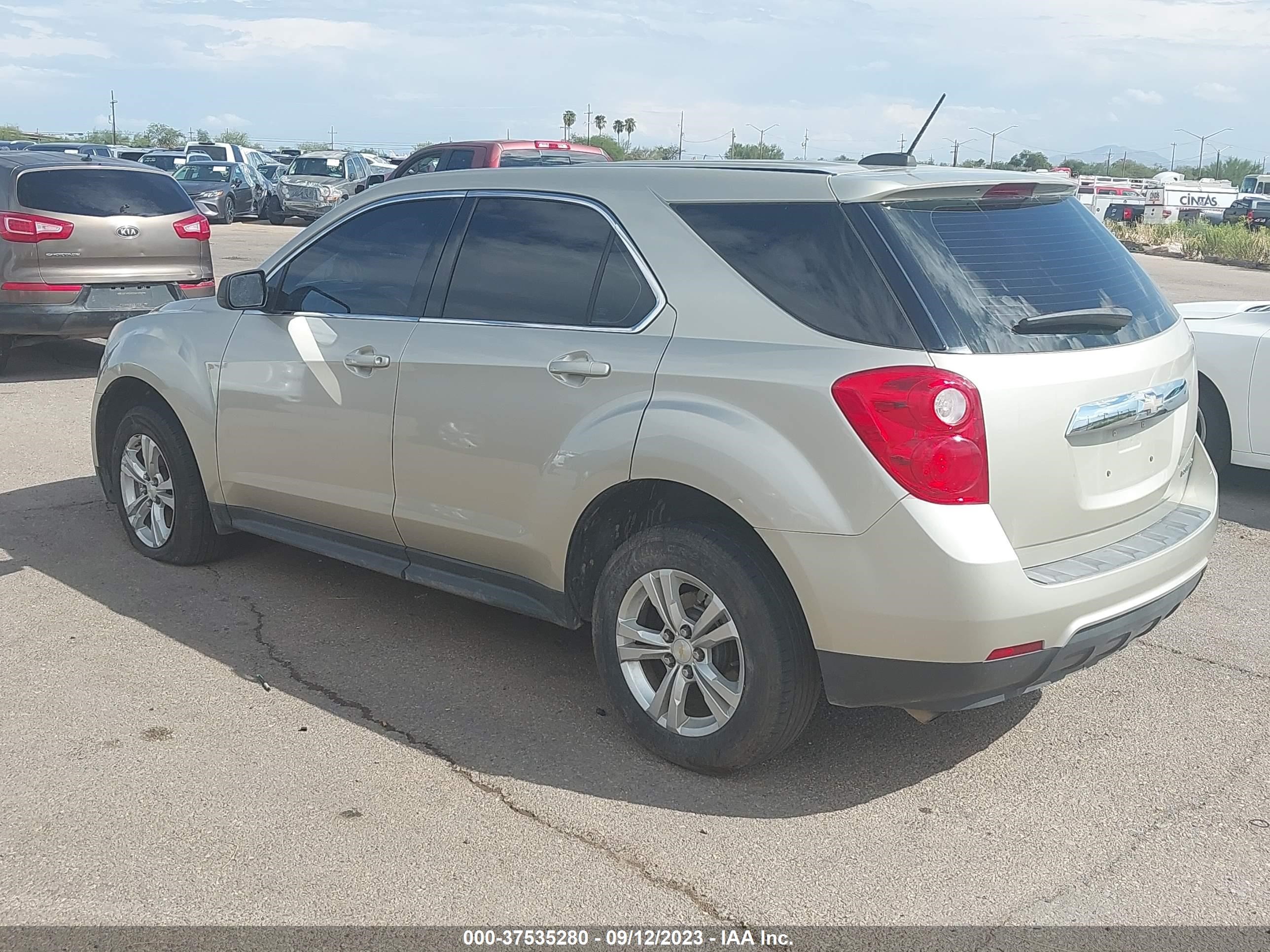 Photo 2 VIN: 2GNALAEKXF1124812 - CHEVROLET EQUINOX 