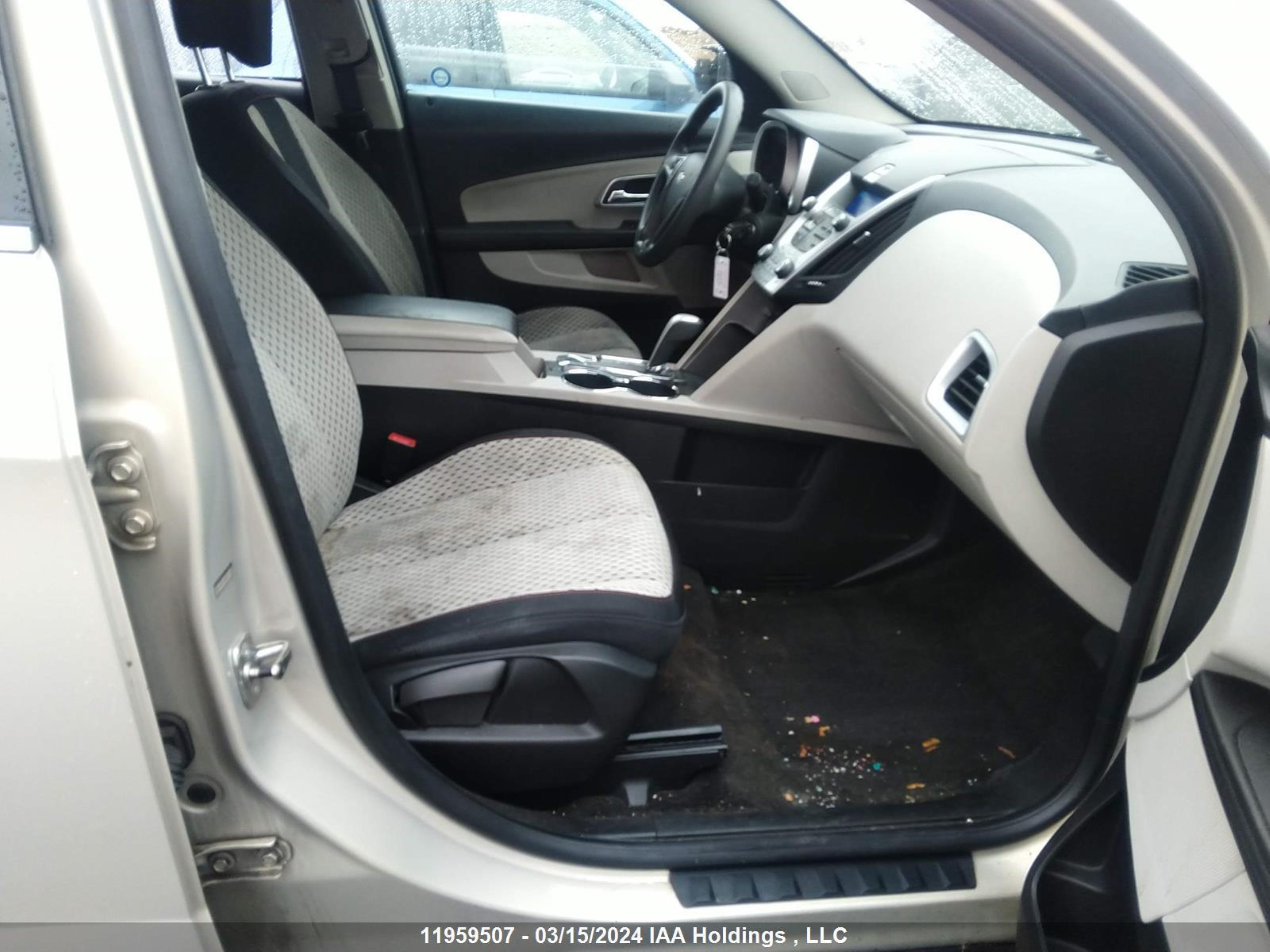 Photo 4 VIN: 2GNALBEC1B1234950 - CHEVROLET EQUINOX 