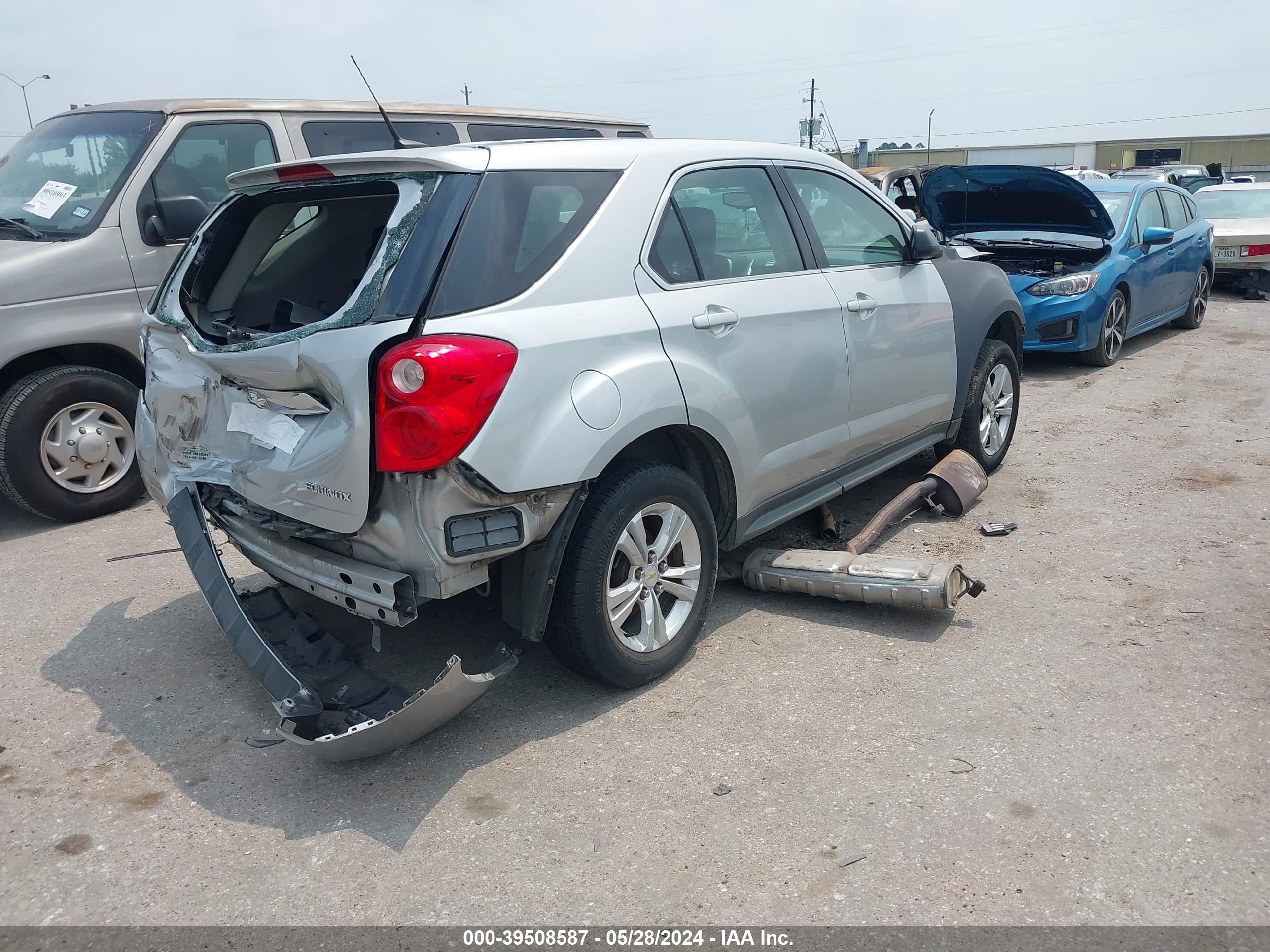 Photo 3 VIN: 2GNALBEC5B1262704 - CHEVROLET EQUINOX 