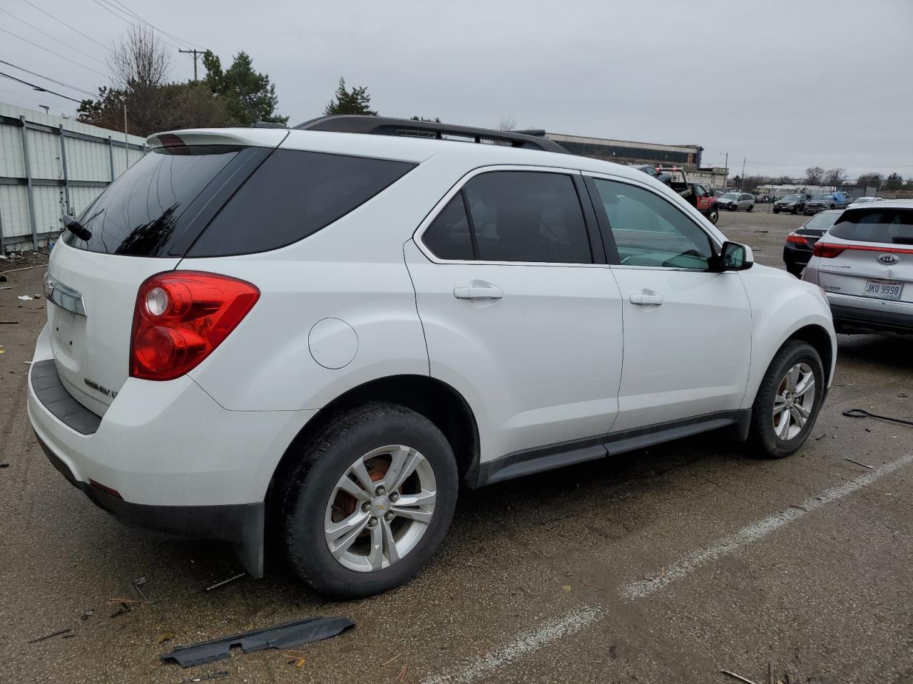 Photo 2 VIN: 2GNALBEK1F1117124 - CHEVROLET EQUINOX 