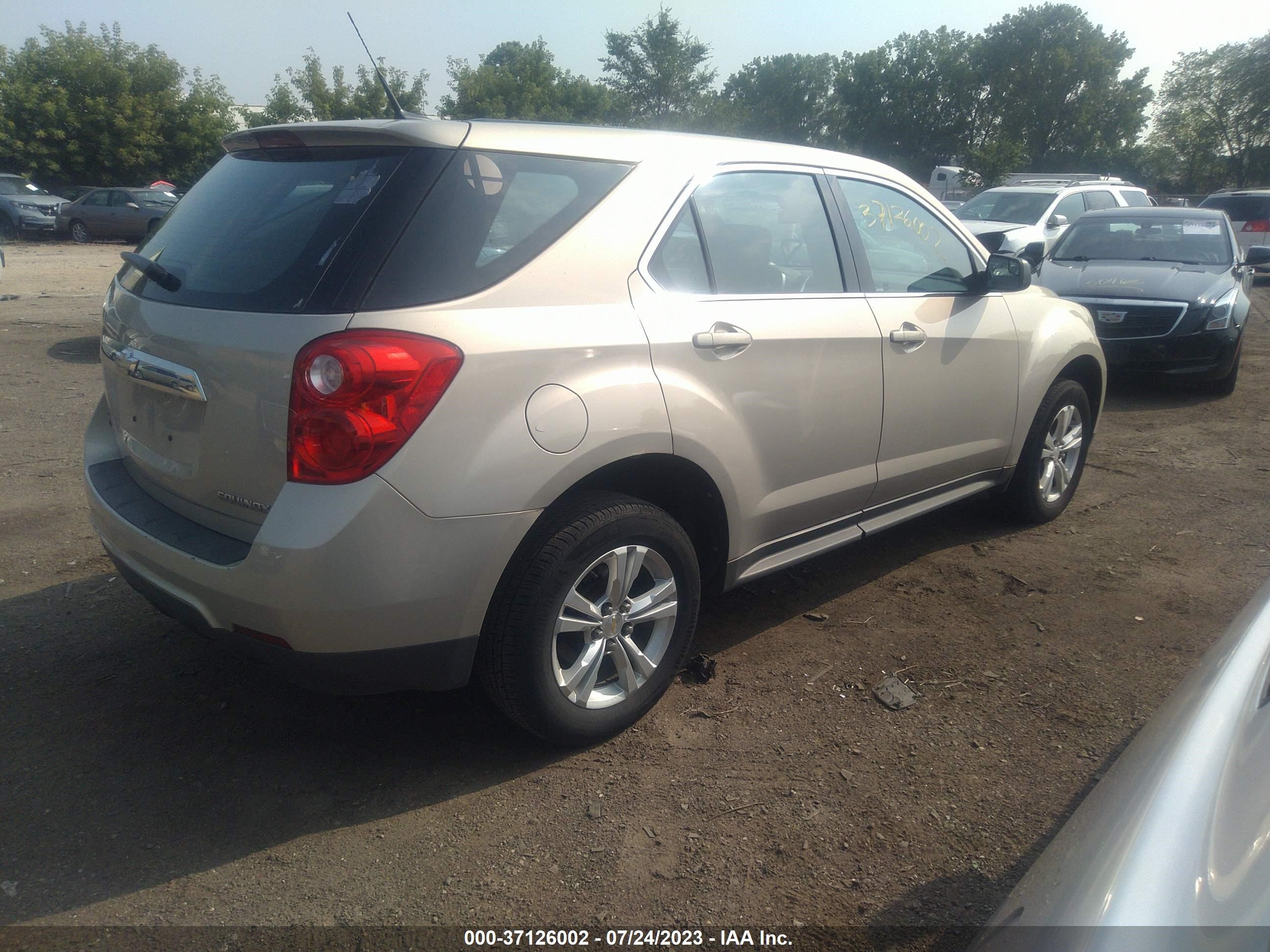 Photo 3 VIN: 2GNALBEK2C1215994 - CHEVROLET EQUINOX 