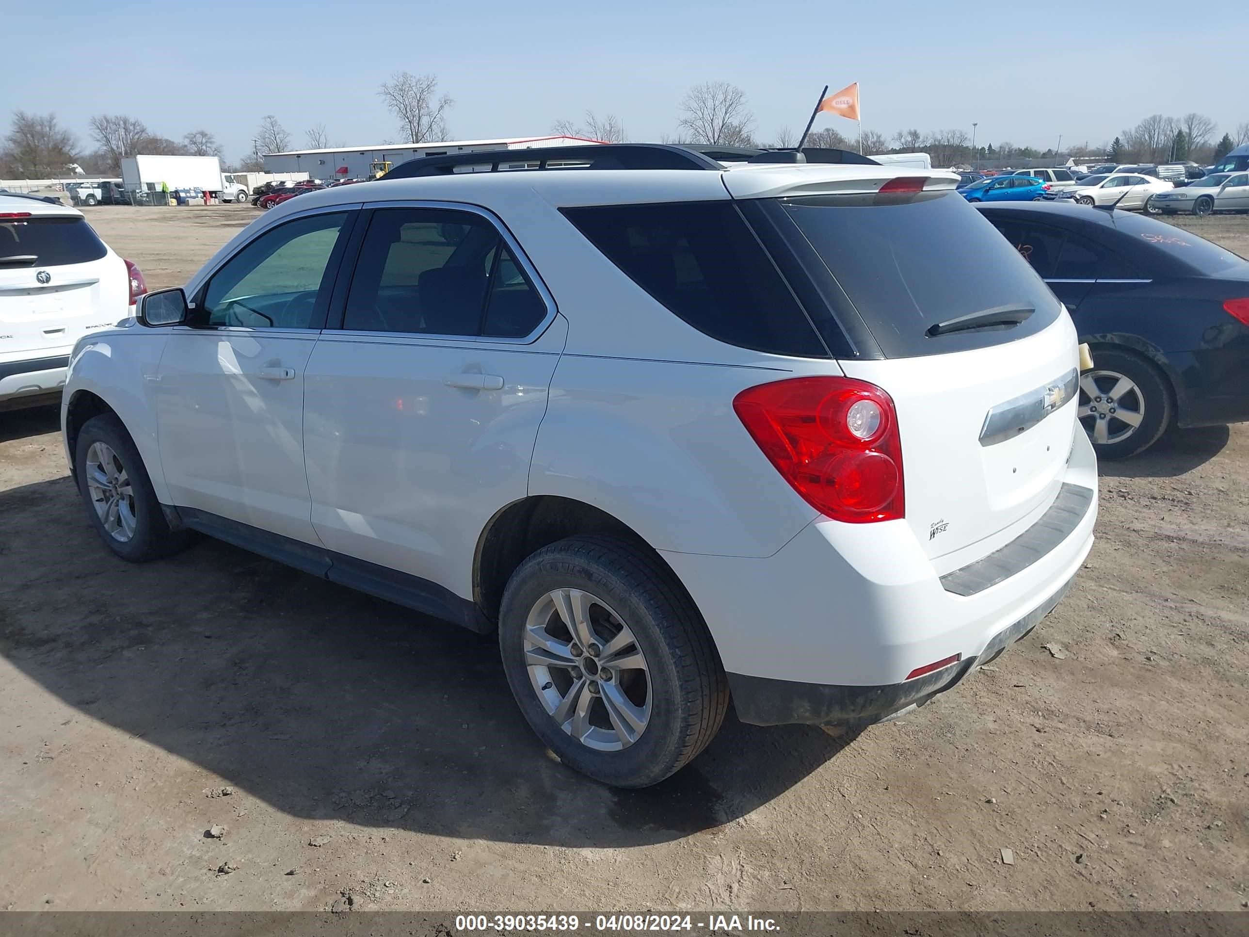 Photo 2 VIN: 2GNALBEK2F1171869 - CHEVROLET EQUINOX 