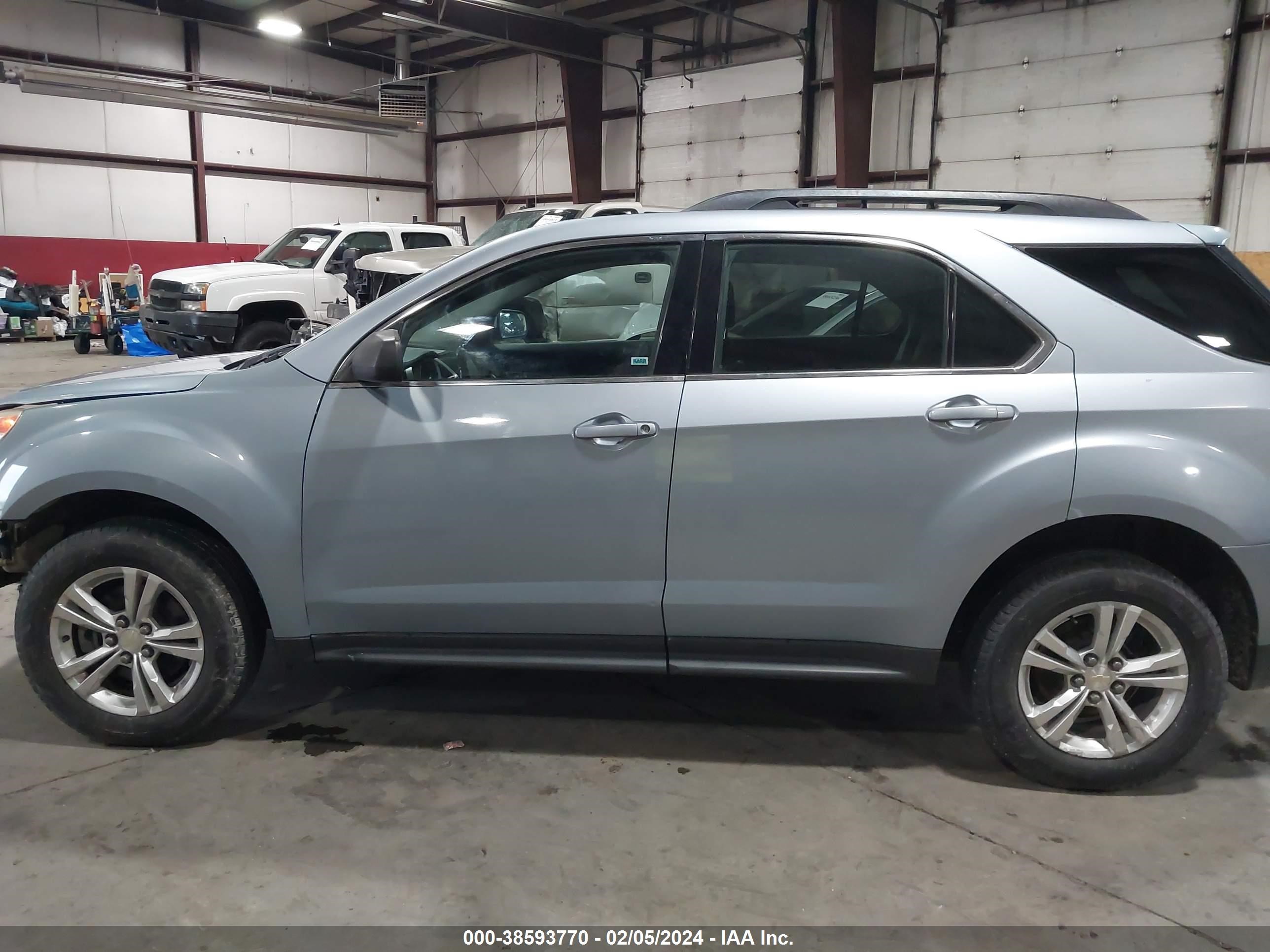 Photo 13 VIN: 2GNALBEK2F6320638 - CHEVROLET EQUINOX 