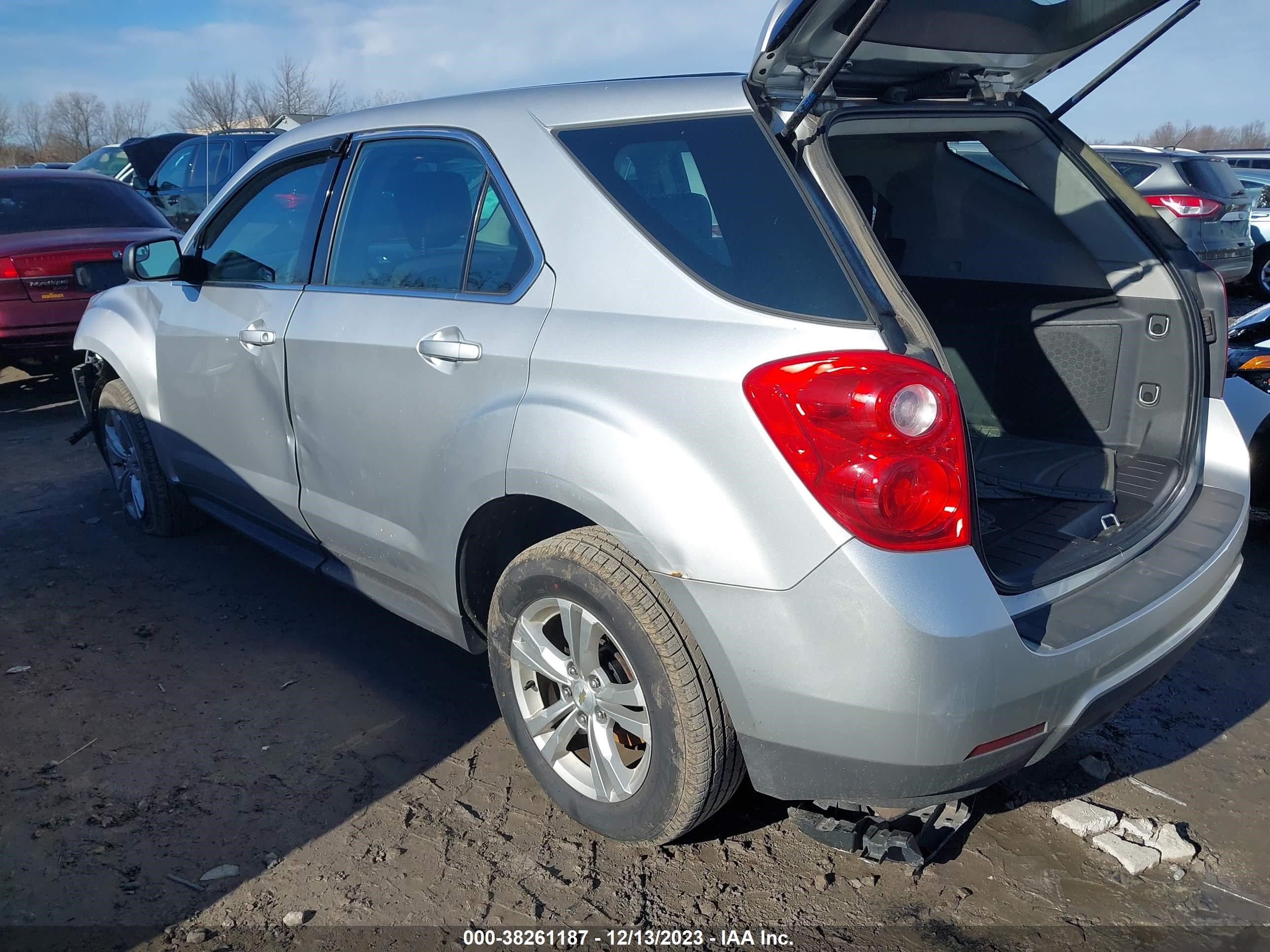 Photo 2 VIN: 2GNALBEK3C1322827 - CHEVROLET EQUINOX 