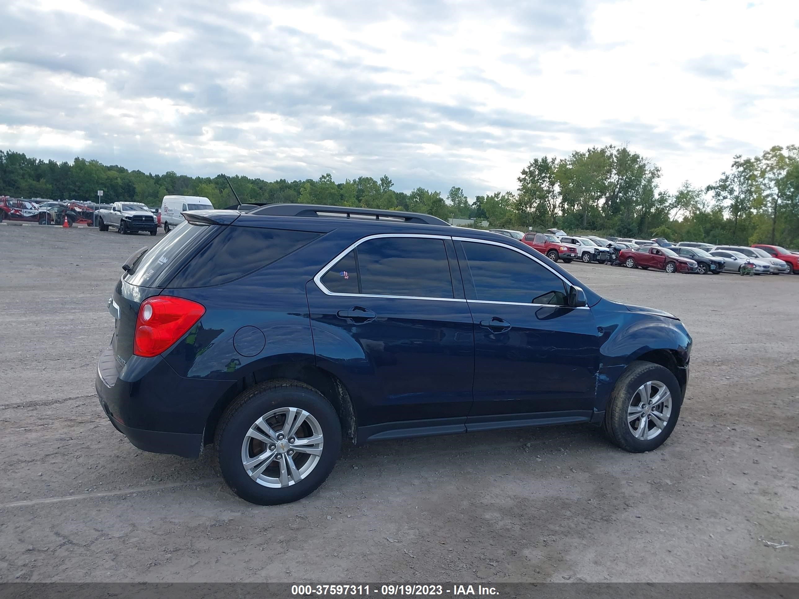 Photo 12 VIN: 2GNALBEK3F1143384 - CHEVROLET EQUINOX 