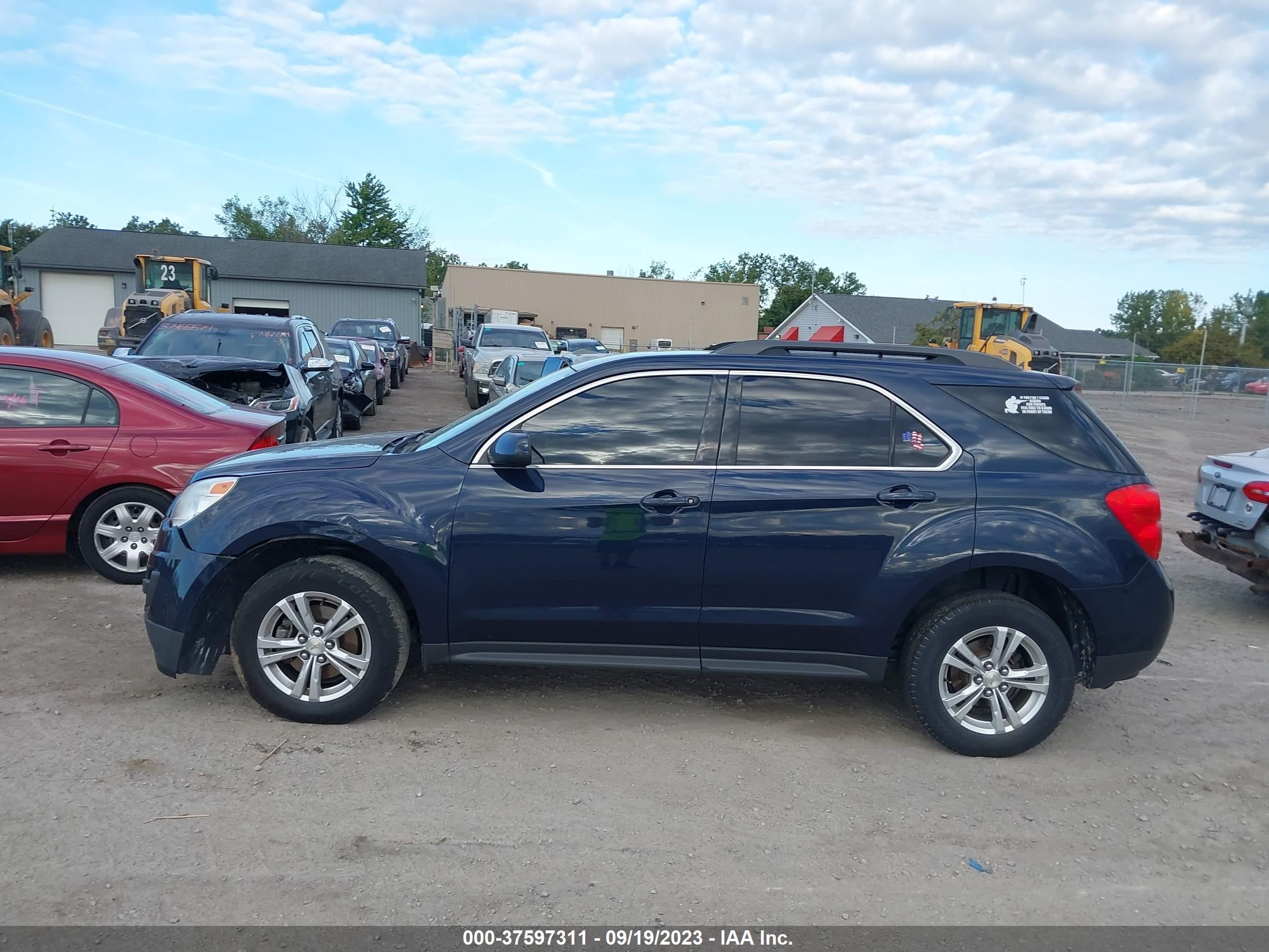 Photo 13 VIN: 2GNALBEK3F1143384 - CHEVROLET EQUINOX 