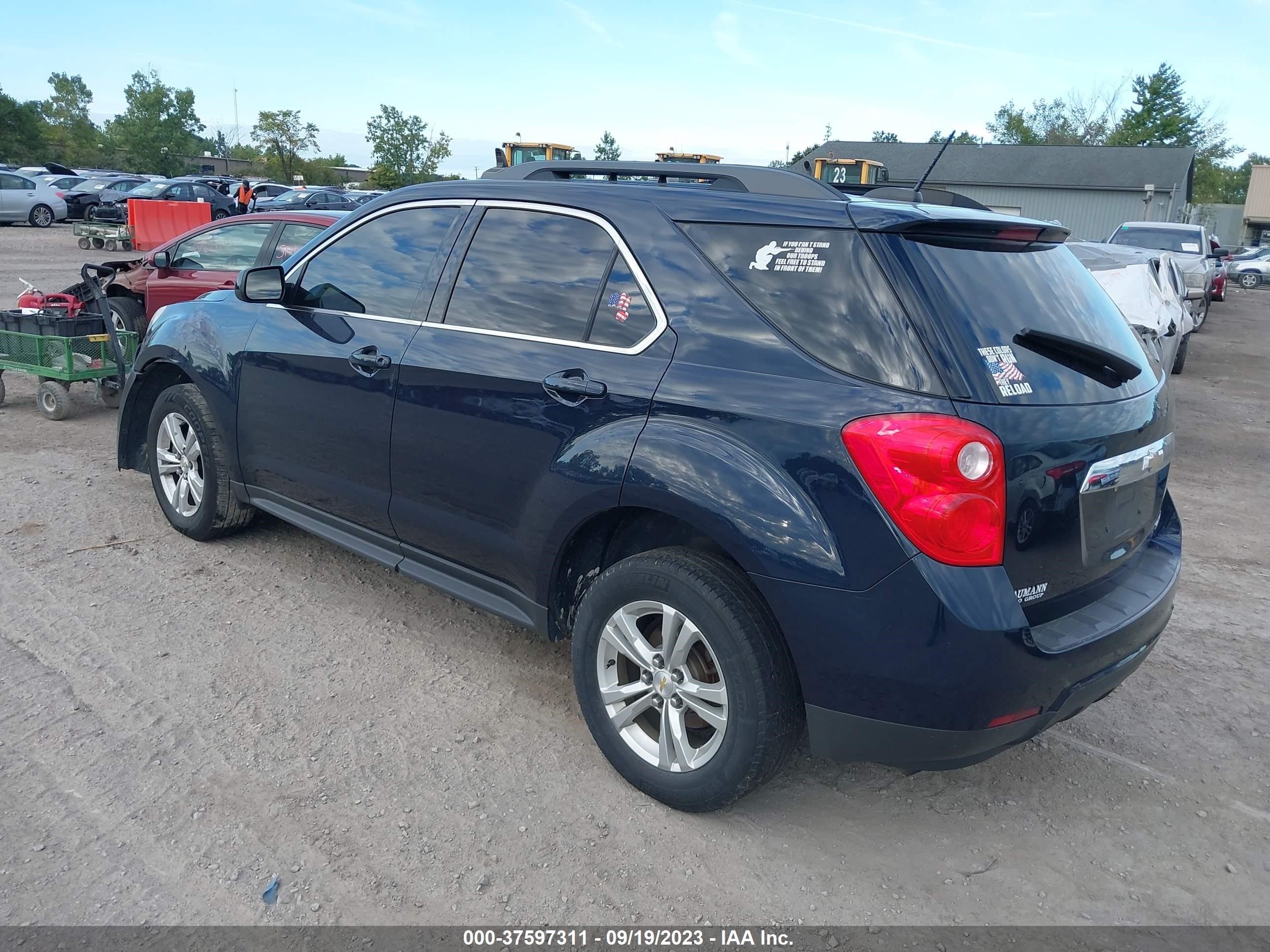 Photo 2 VIN: 2GNALBEK3F1143384 - CHEVROLET EQUINOX 