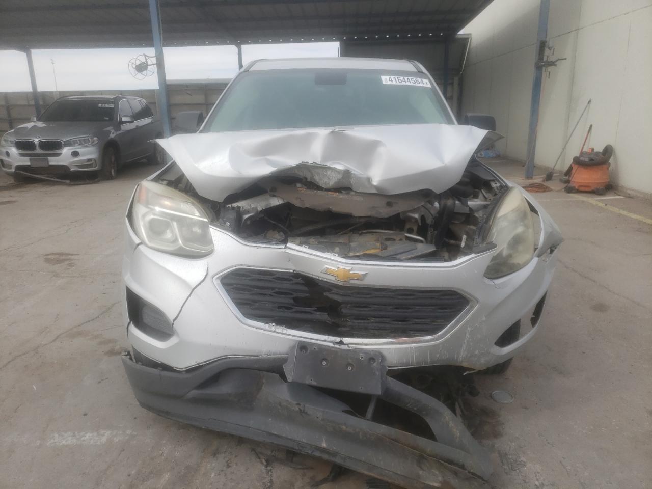 Photo 4 VIN: 2GNALBEK6H1574210 - CHEVROLET EQUINOX 