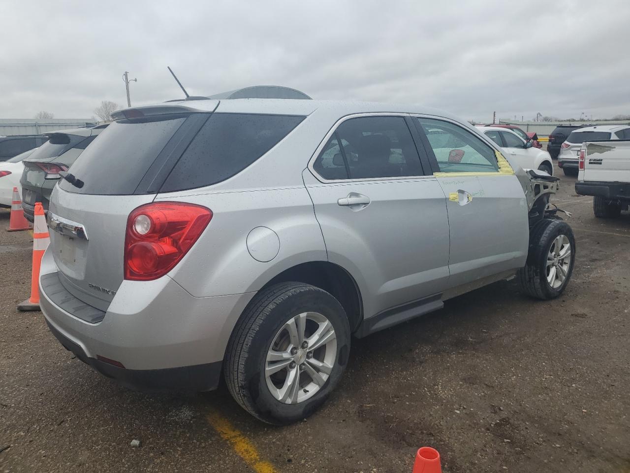 Photo 2 VIN: 2GNALBEK8F6367978 - CHEVROLET EQUINOX 