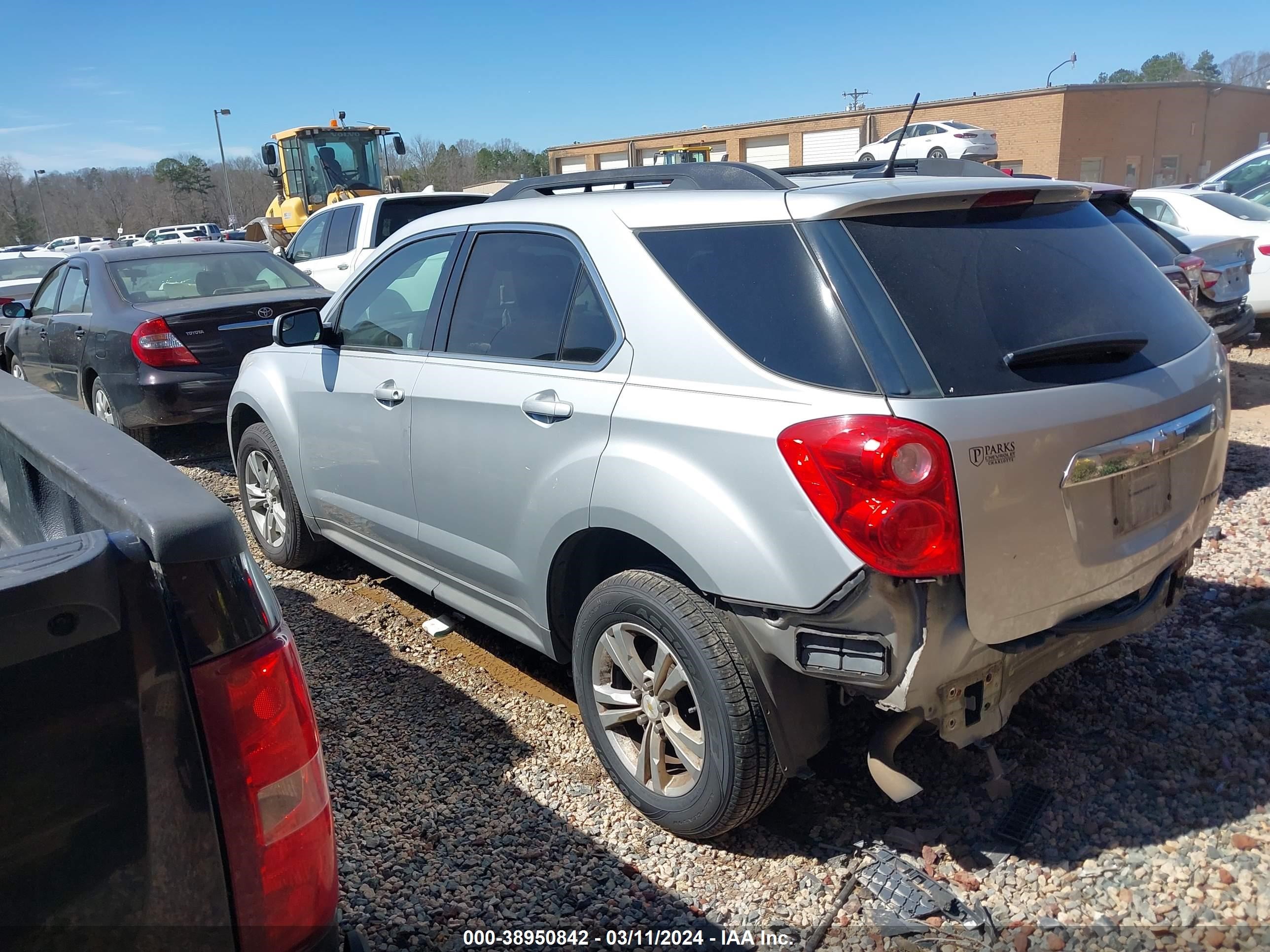 Photo 2 VIN: 2GNALBEKXE6238817 - CHEVROLET EQUINOX 