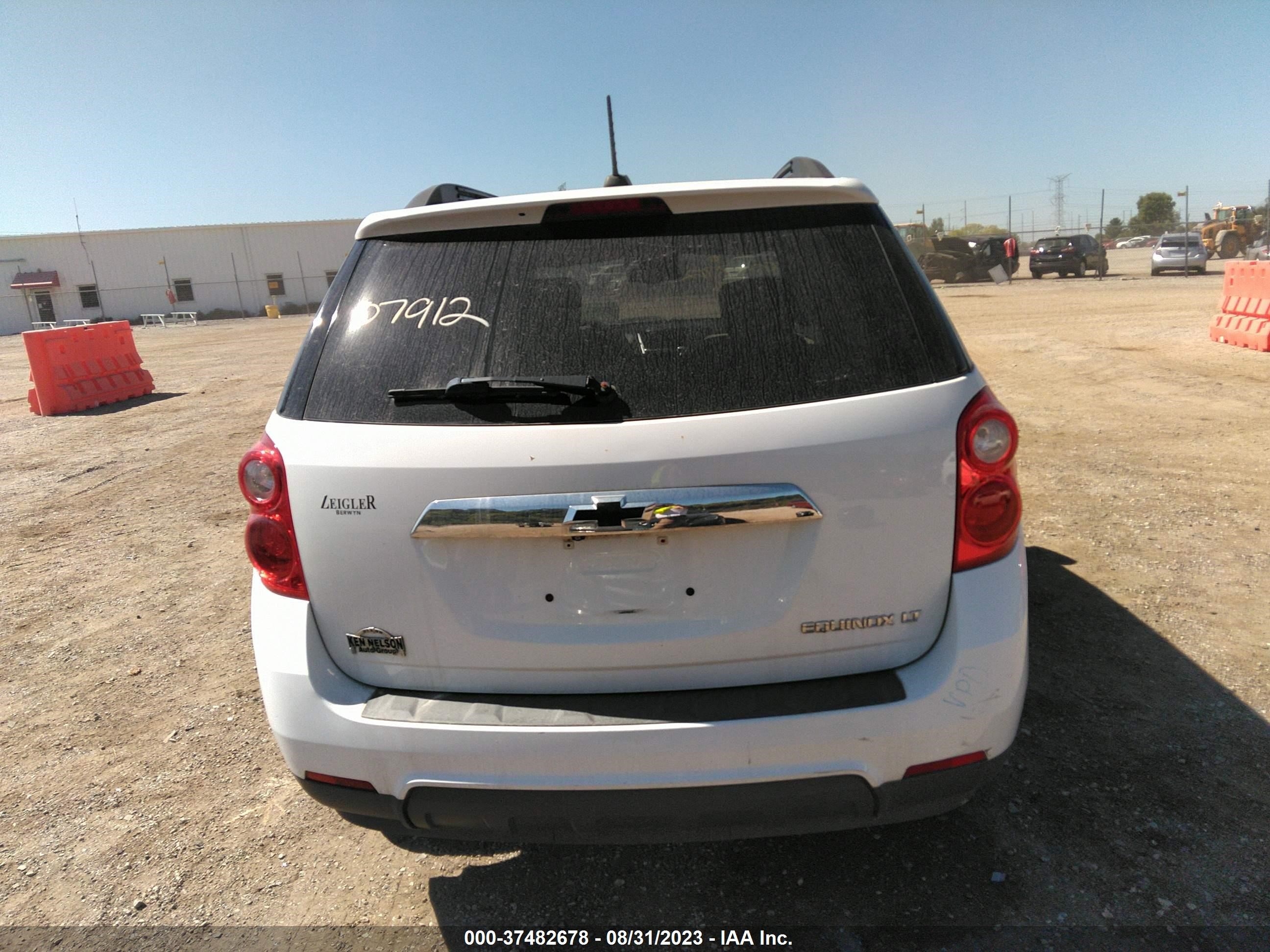 Photo 15 VIN: 2GNALBEKXF6275741 - CHEVROLET EQUINOX 