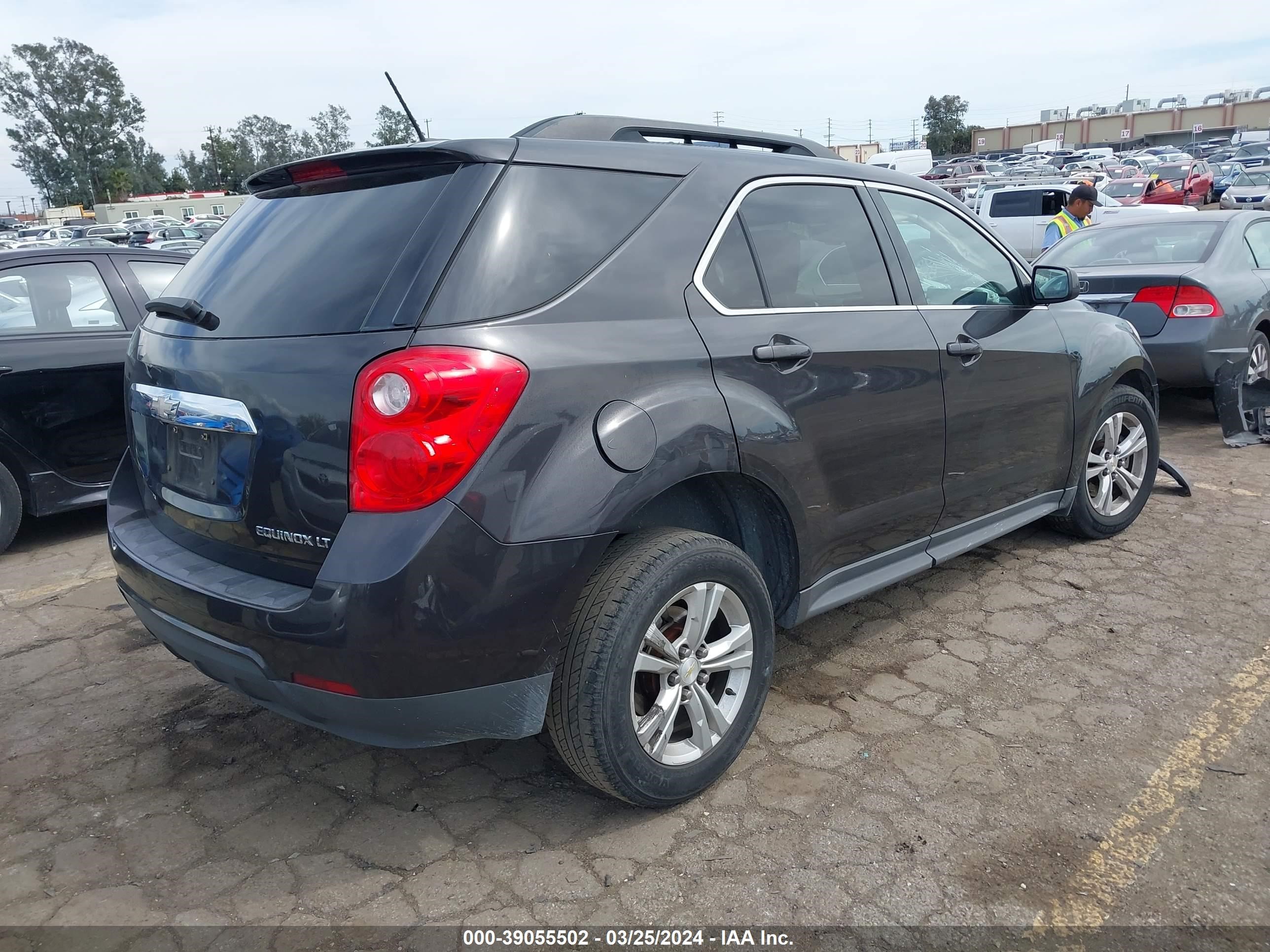 Photo 3 VIN: 2GNALCEK5F6276012 - CHEVROLET EQUINOX 