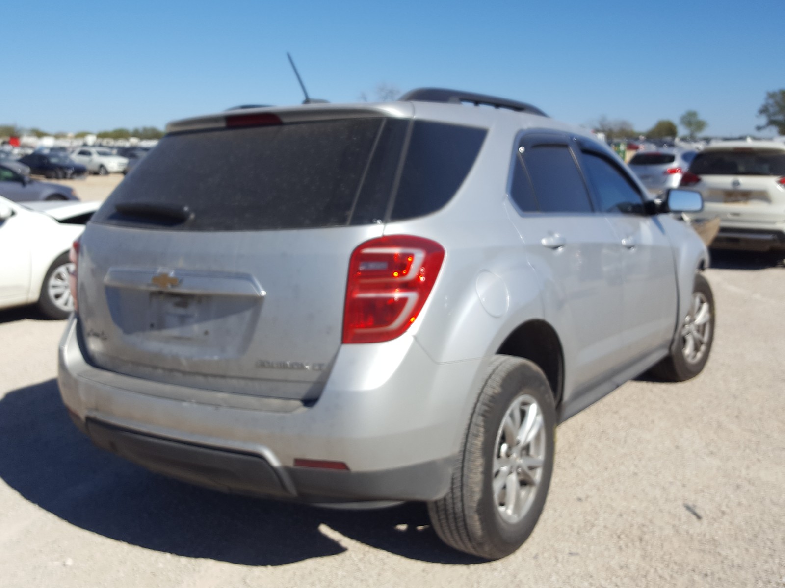 Photo 3 VIN: 2GNALCEKXG6101806 - CHEVROLET EQUINOX LT 