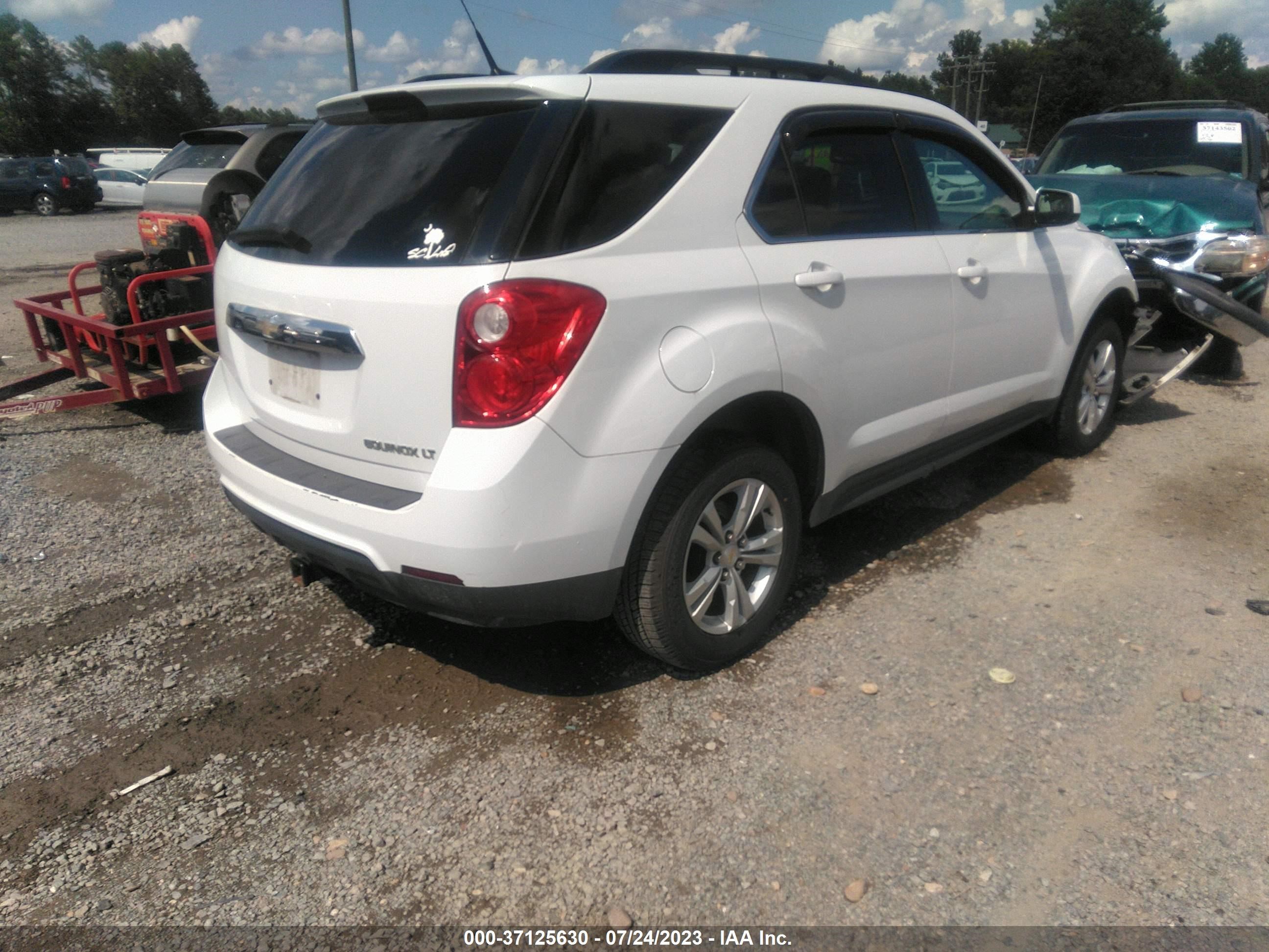 Photo 3 VIN: 2GNALDEC4B1231083 - CHEVROLET EQUINOX 