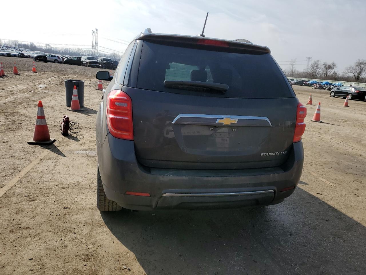 Photo 5 VIN: 2GNALDEK0G6173667 - CHEVROLET EQUINOX 