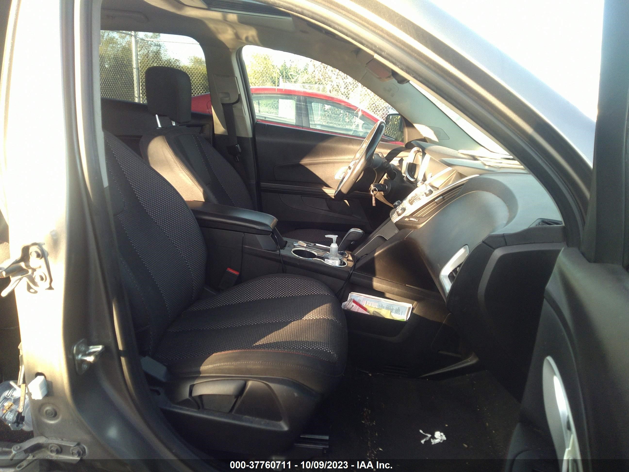 Photo 4 VIN: 2GNALDEK2C6120253 - CHEVROLET EQUINOX 